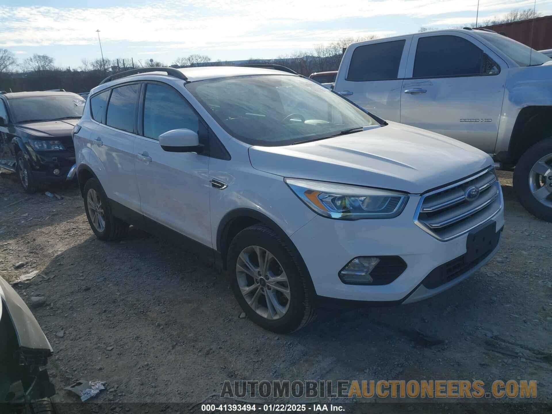 1FMCU9G93HUC12529 FORD ESCAPE 2017