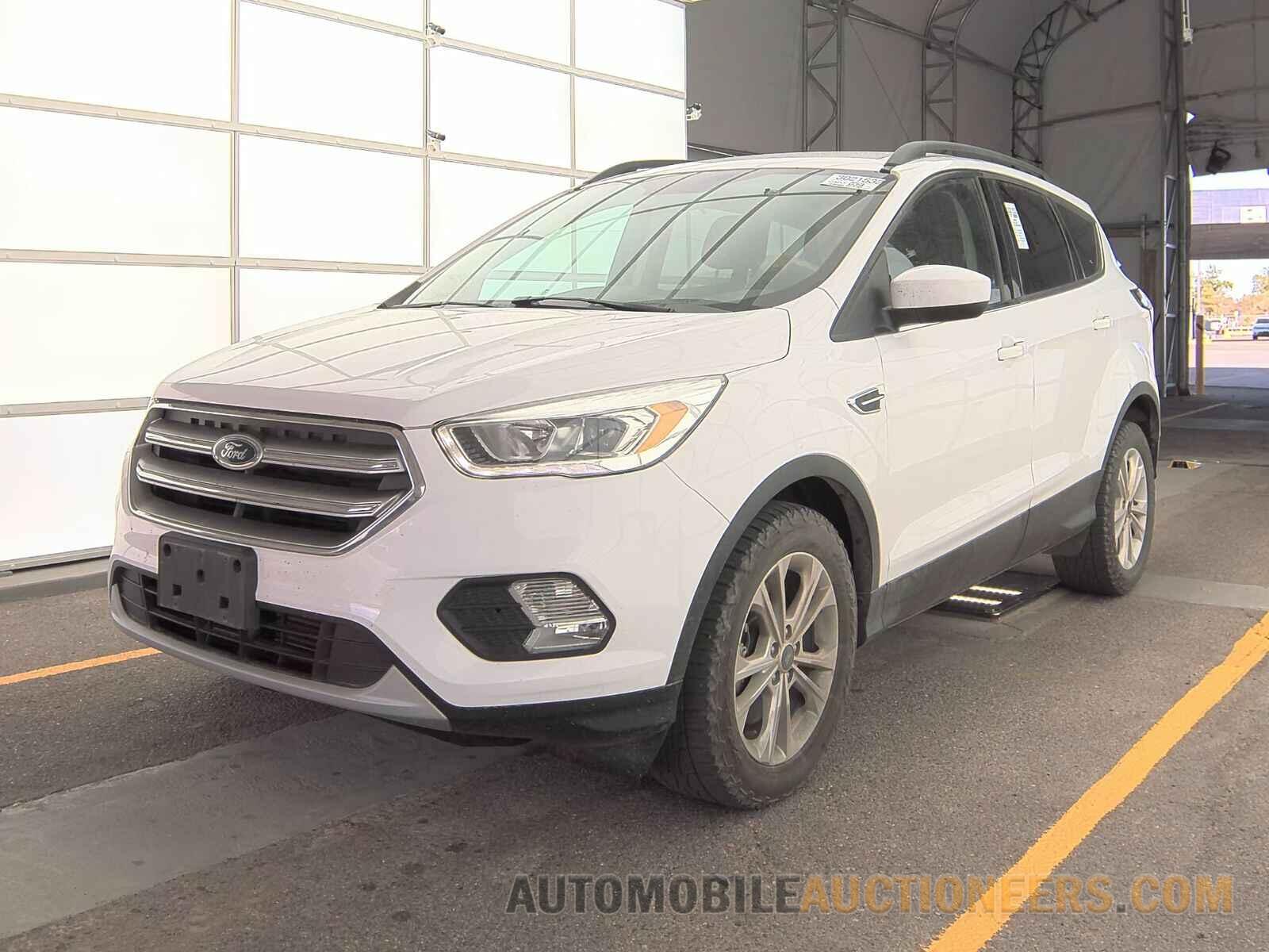 1FMCU9G93HUE08583 Ford Escape 2017