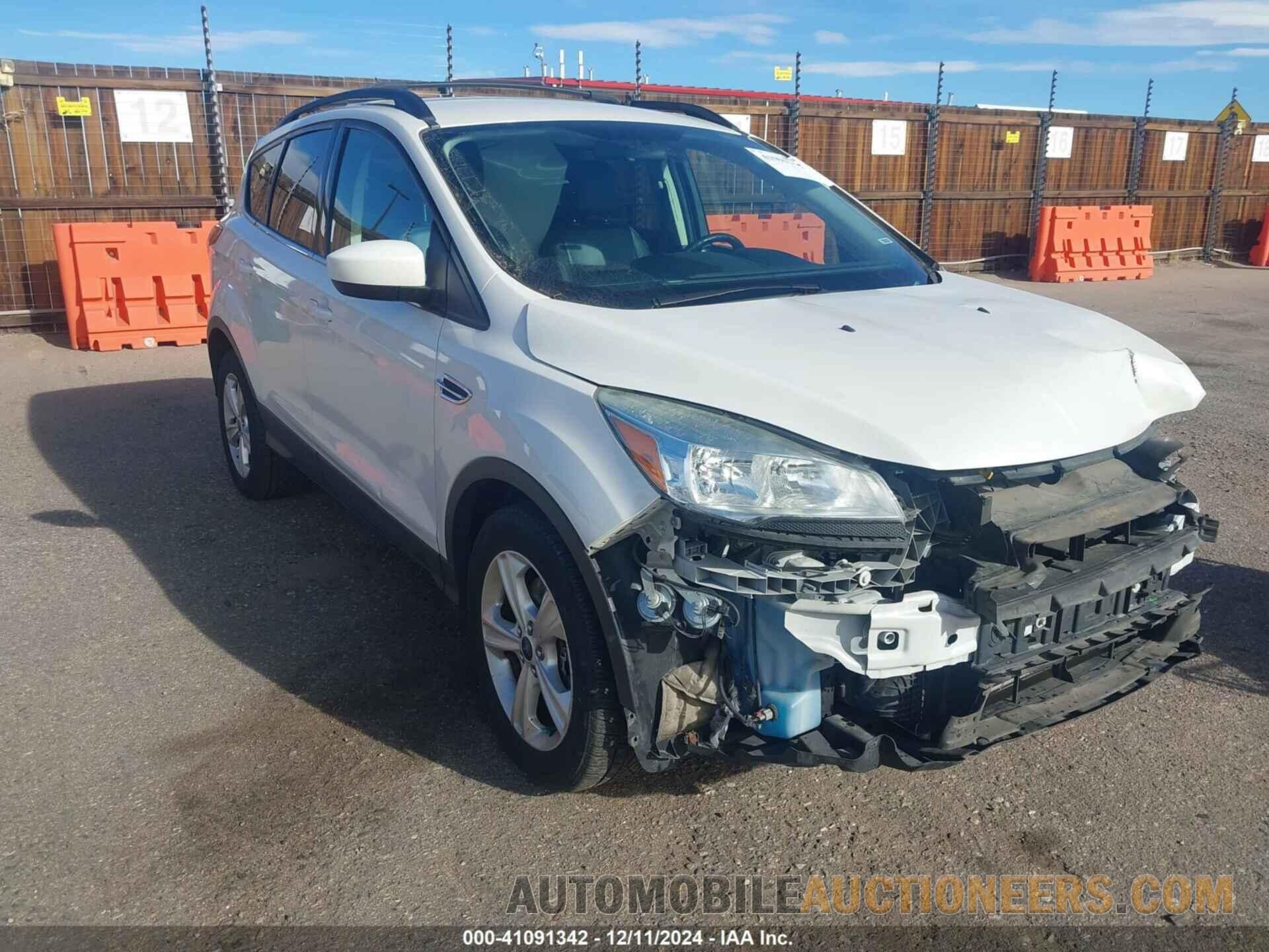 1FMCU9G95FUA25239 FORD ESCAPE 2015