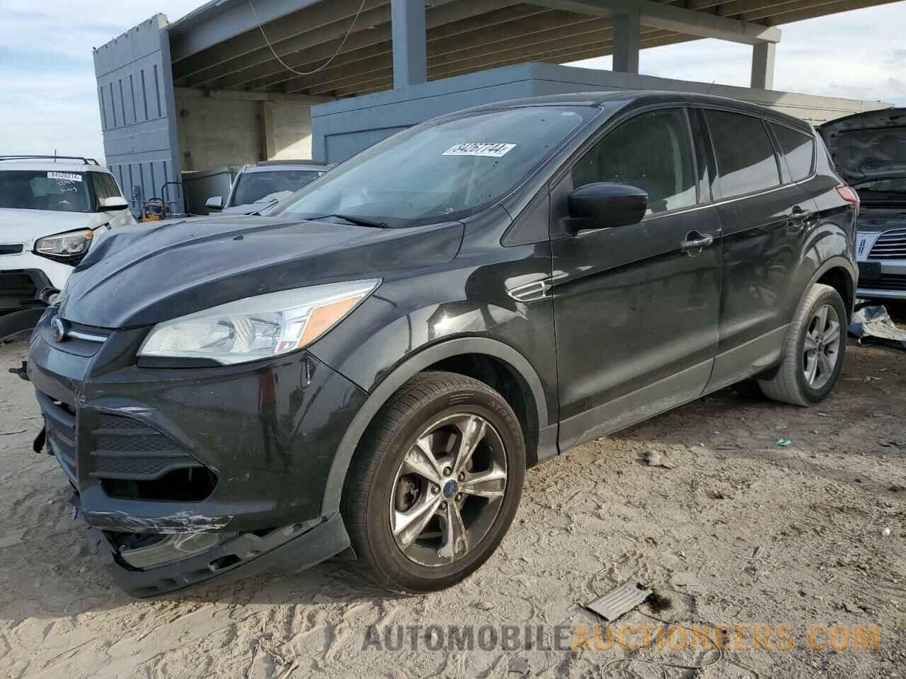 1FMCU9G95FUA32403 FORD ESCAPE 2015