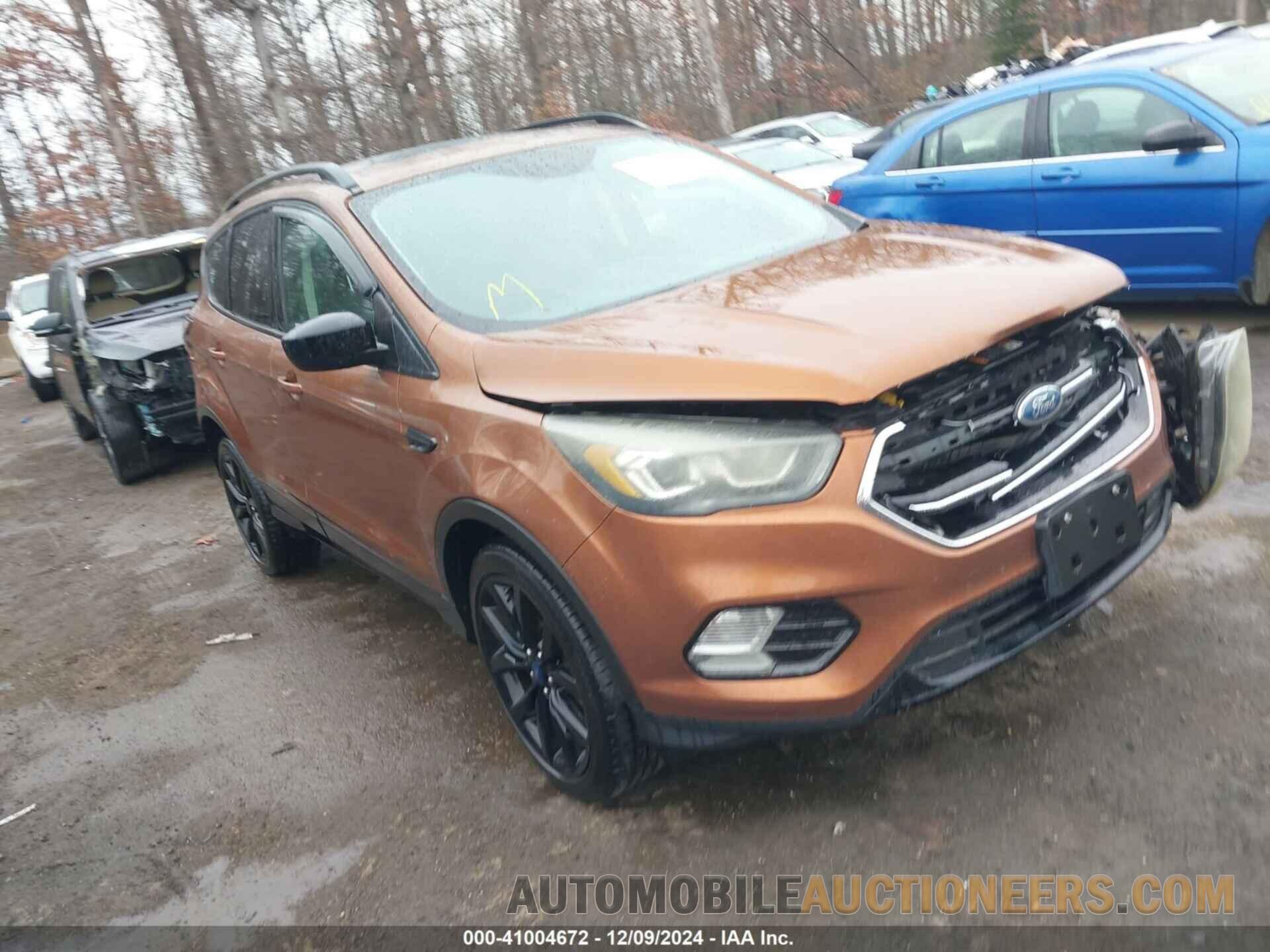 1FMCU9G96HUA10266 FORD ESCAPE 2017