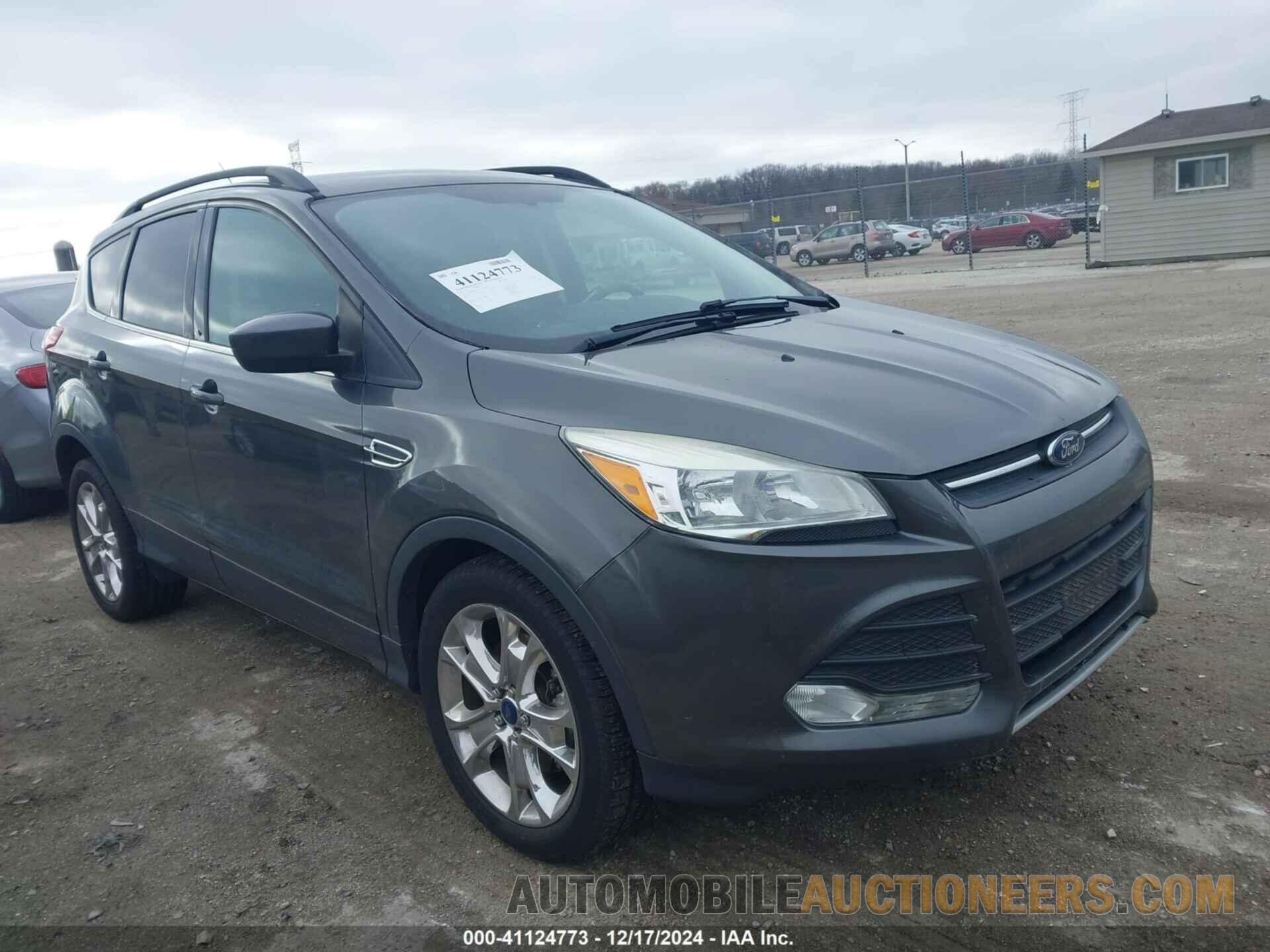 1FMCU9G97FUB78818 FORD ESCAPE 2015