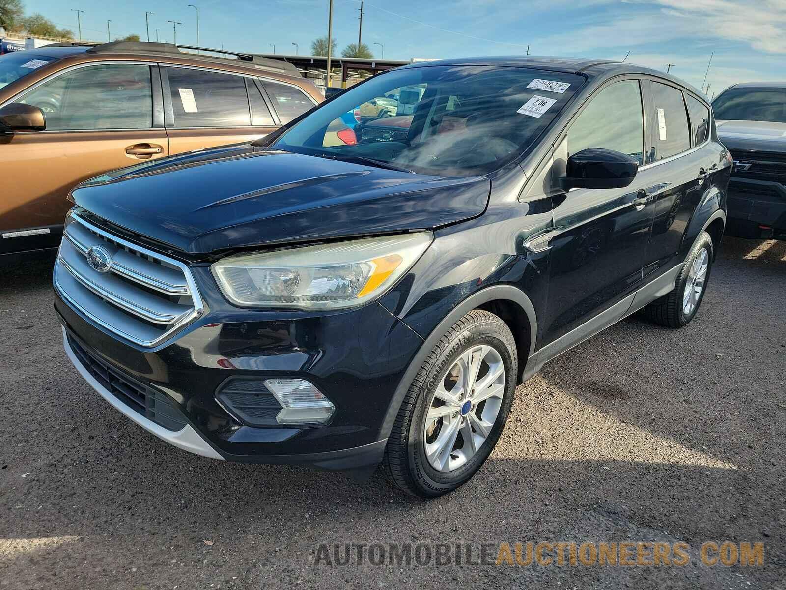 1FMCU9G97HUA13922 Ford Escape 2017