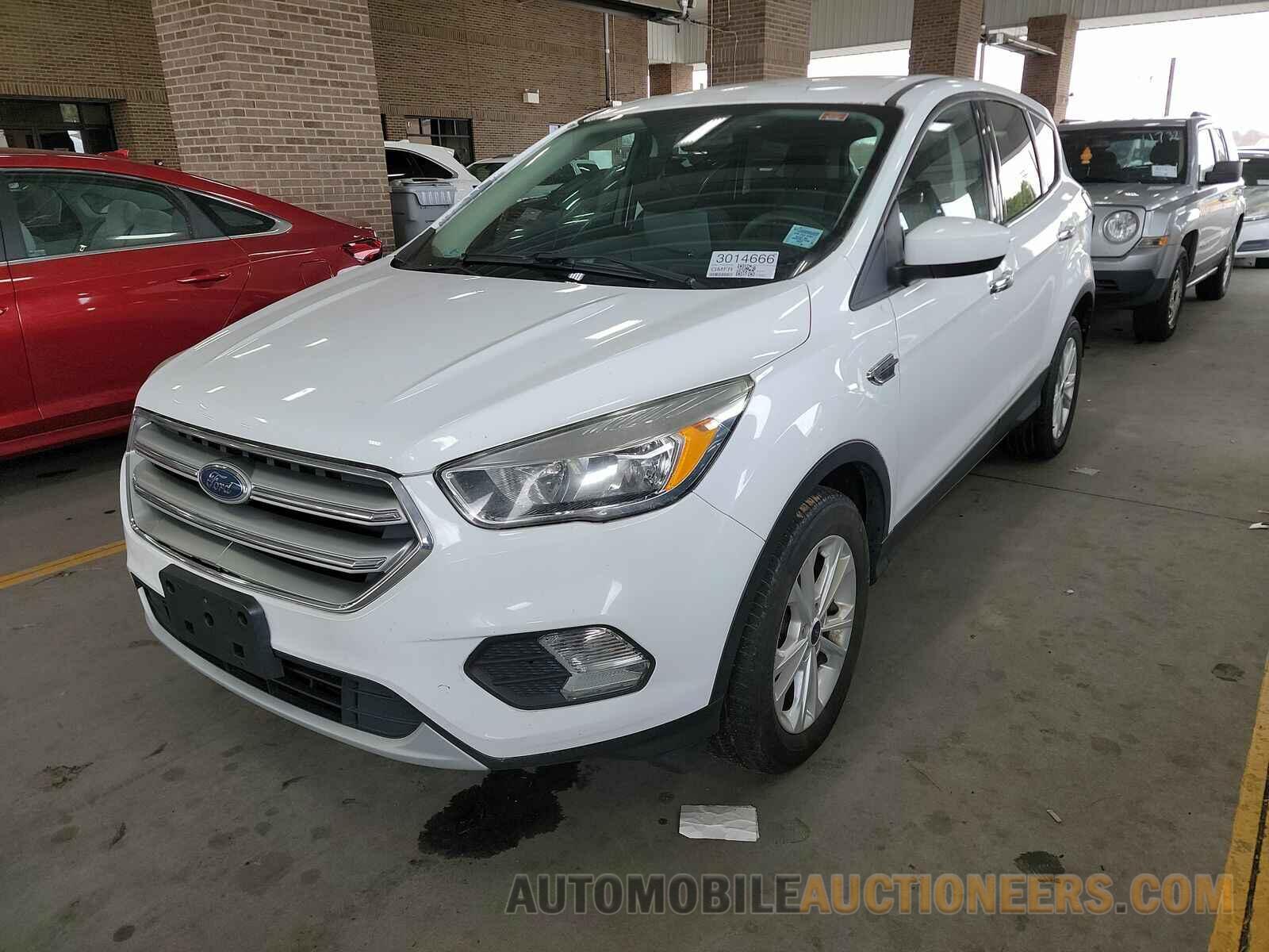 1FMCU9G98HUC59152 Ford Escape 2017