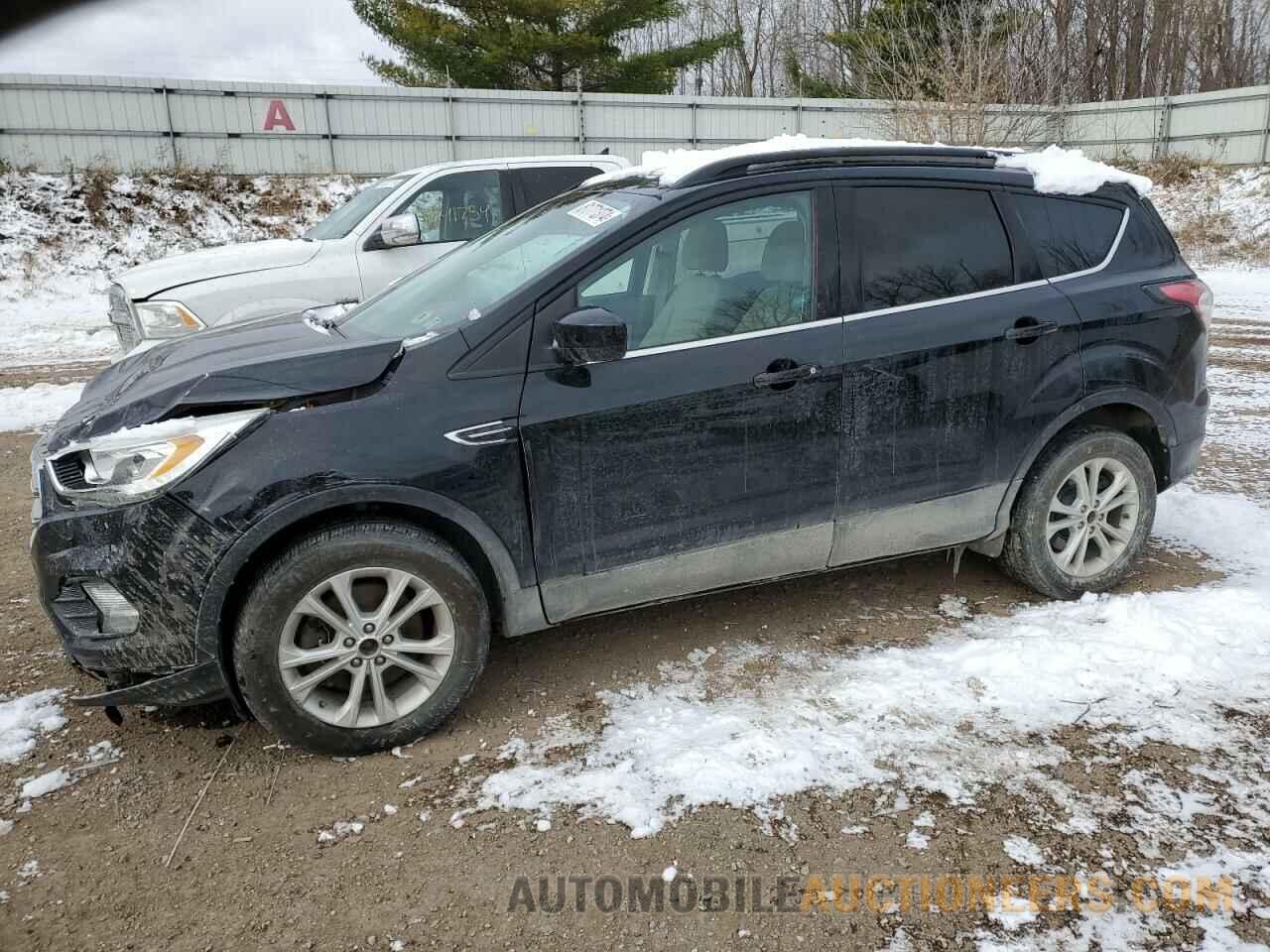 1FMCU9G99HUB01600 FORD ESCAPE 2017