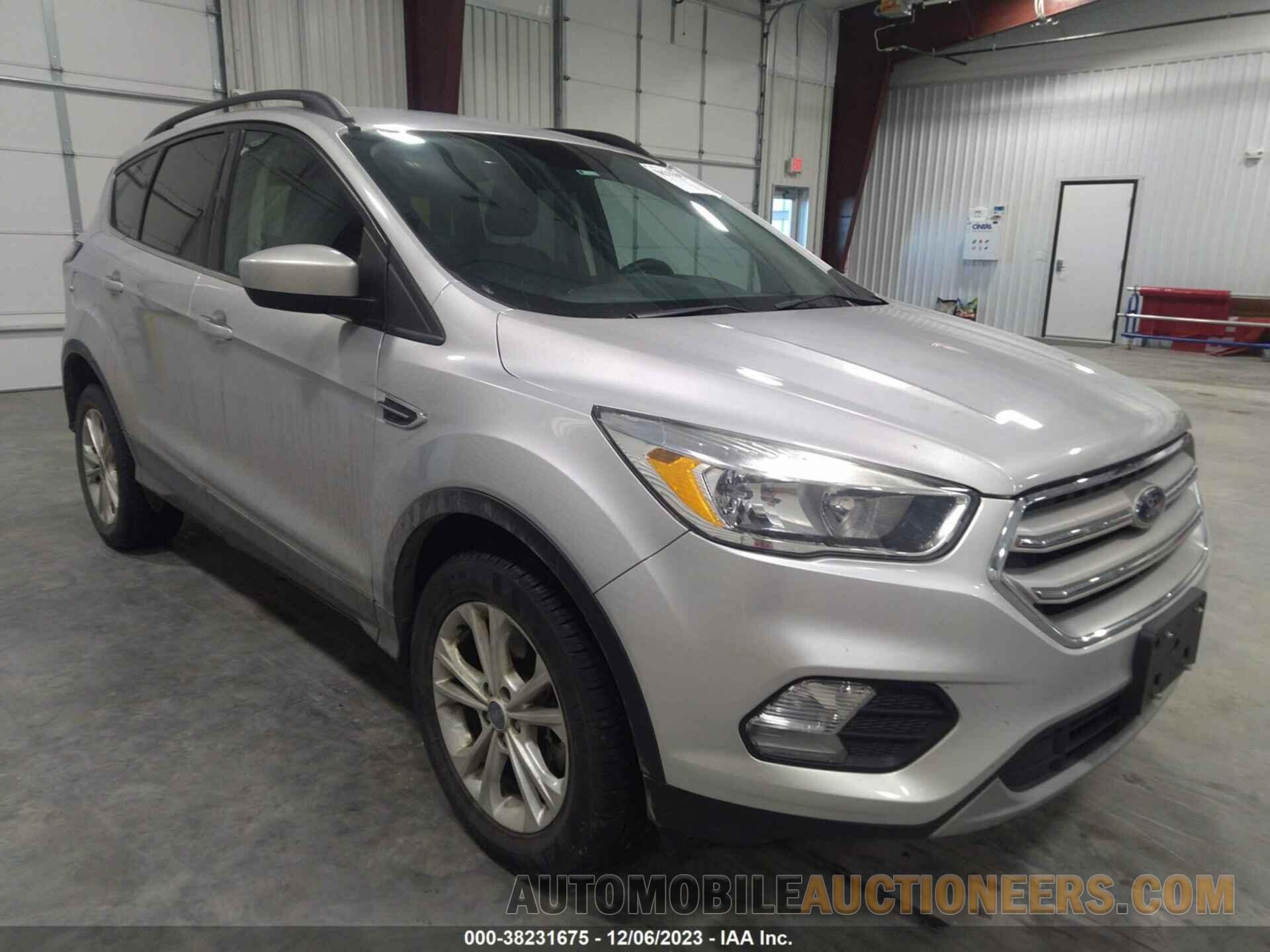 1FMCU9G99JUB62676 FORD ESCAPE 2018