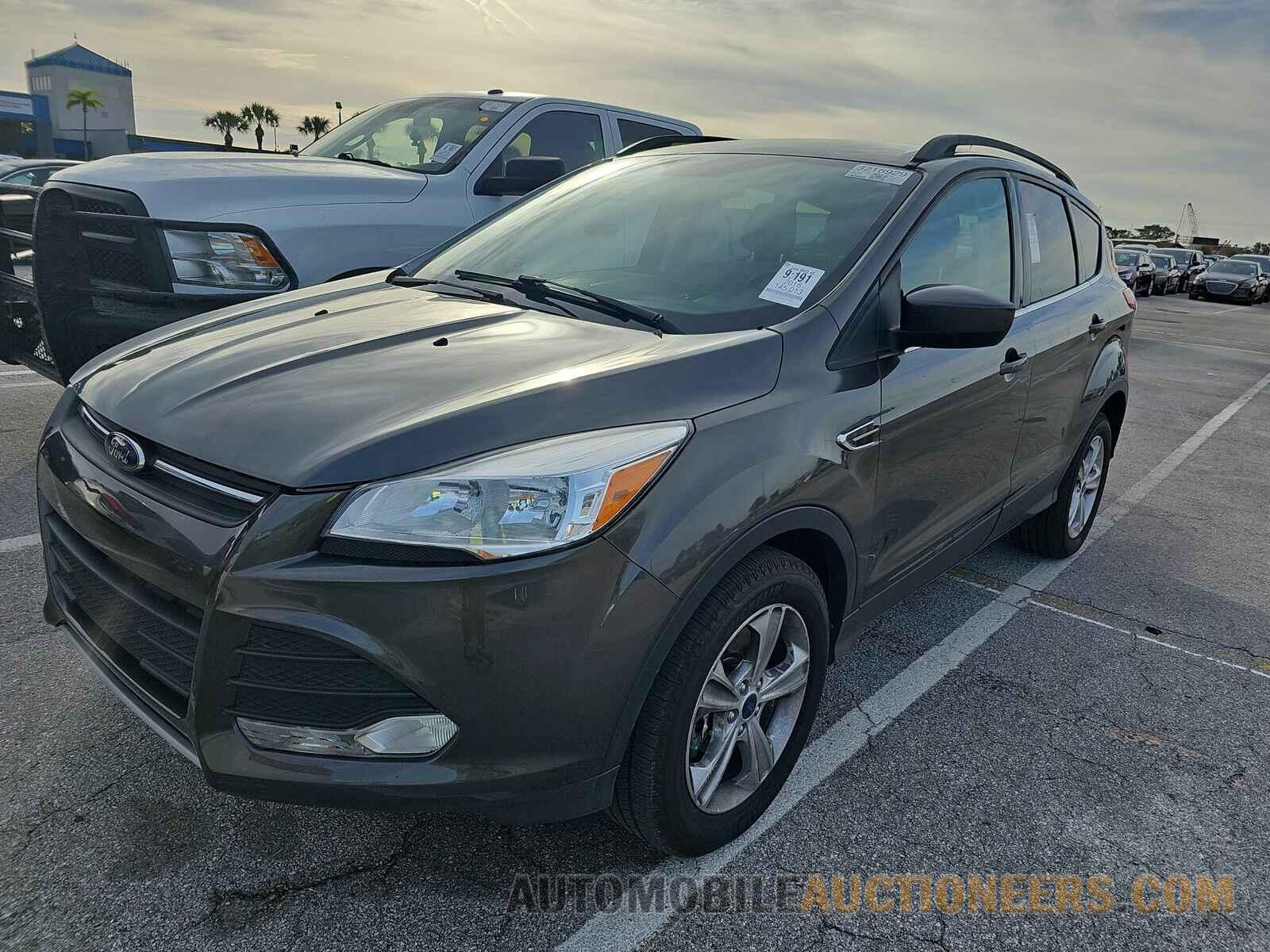 1FMCU9G9XGUB92066 Ford Escape 2016