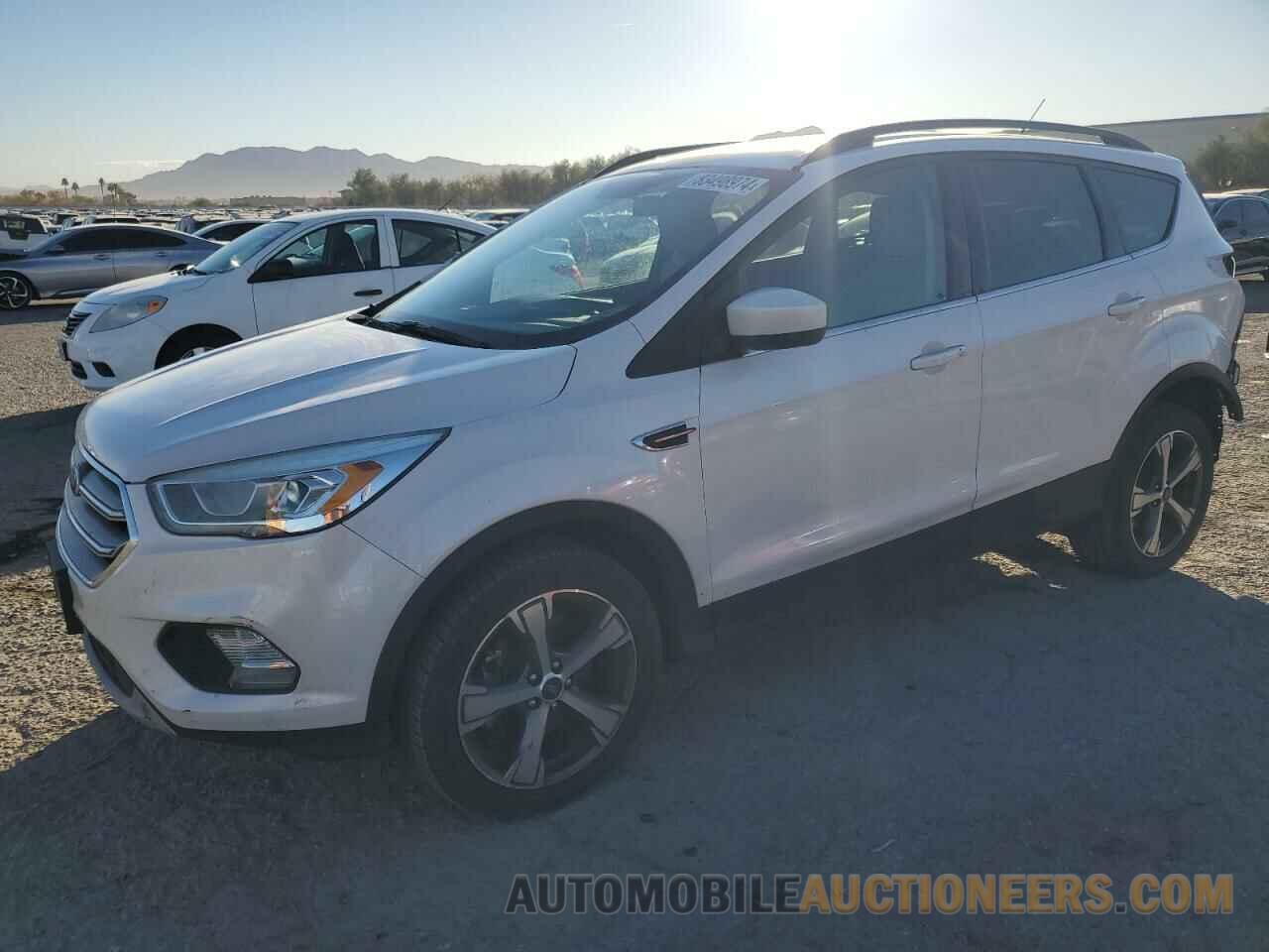 1FMCU9G9XHUE37000 FORD ESCAPE 2017