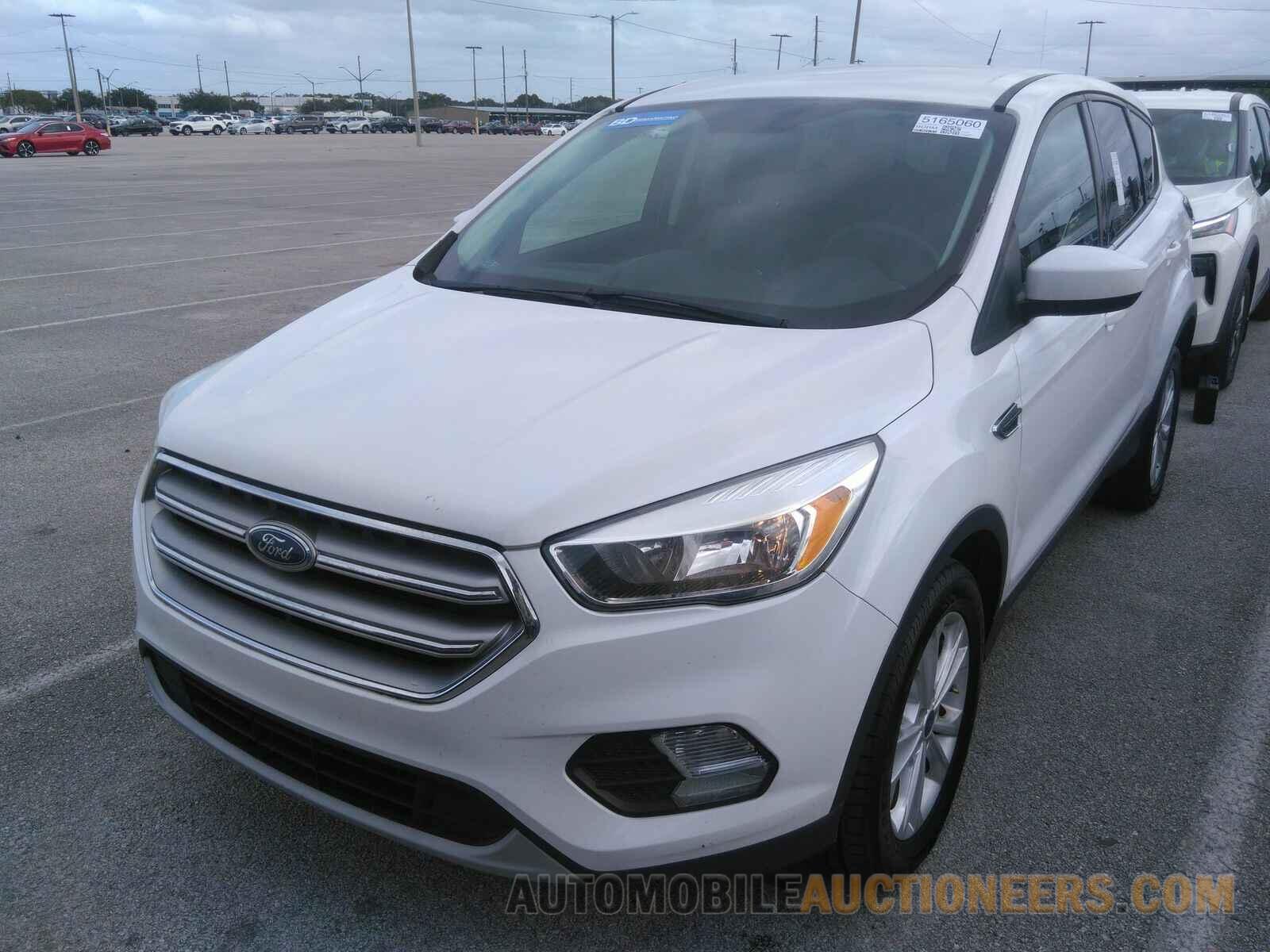 1FMCU9GD0HUC97527 Ford Escape 2017