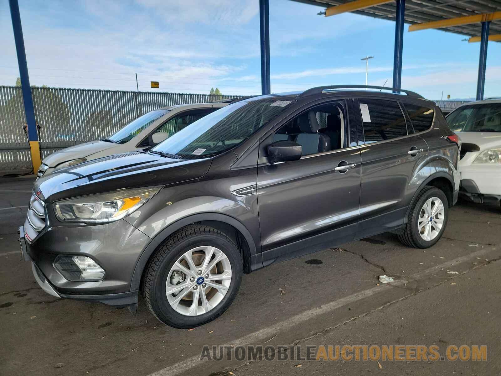 1FMCU9GD0JUA31950 Ford Escape 2018