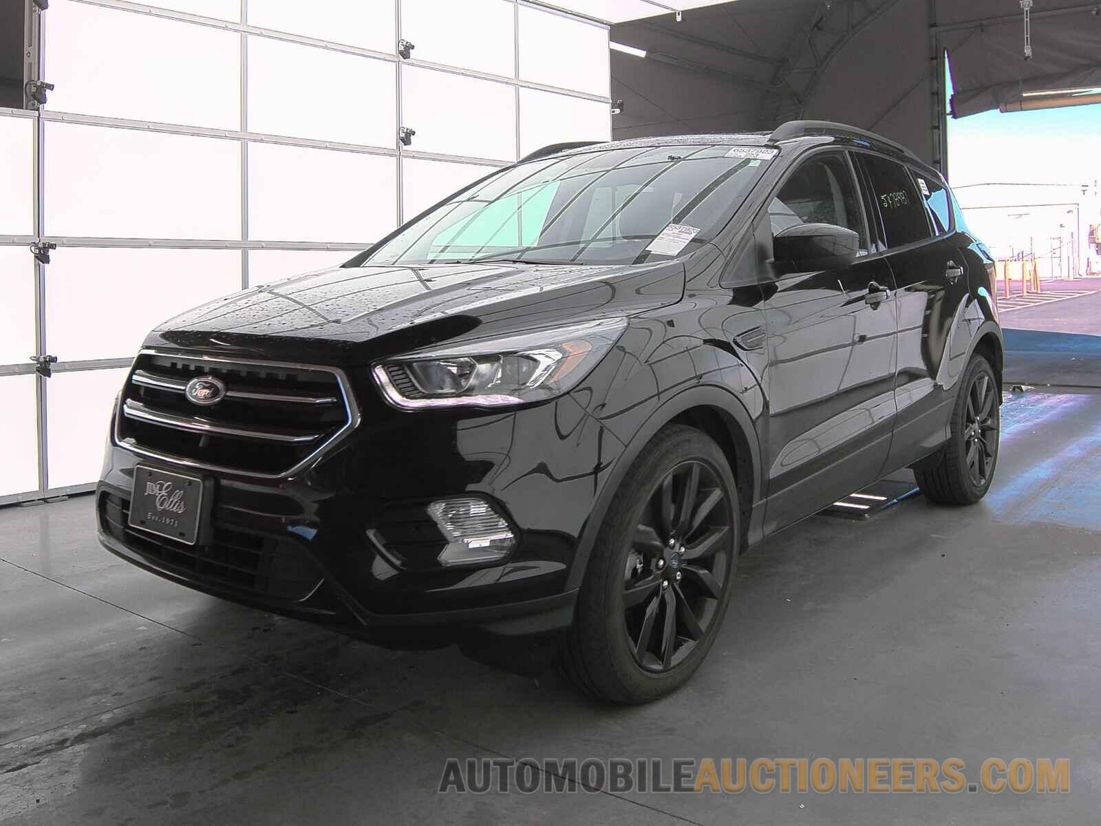 1FMCU9GD0JUD48384 Ford Escape 2018