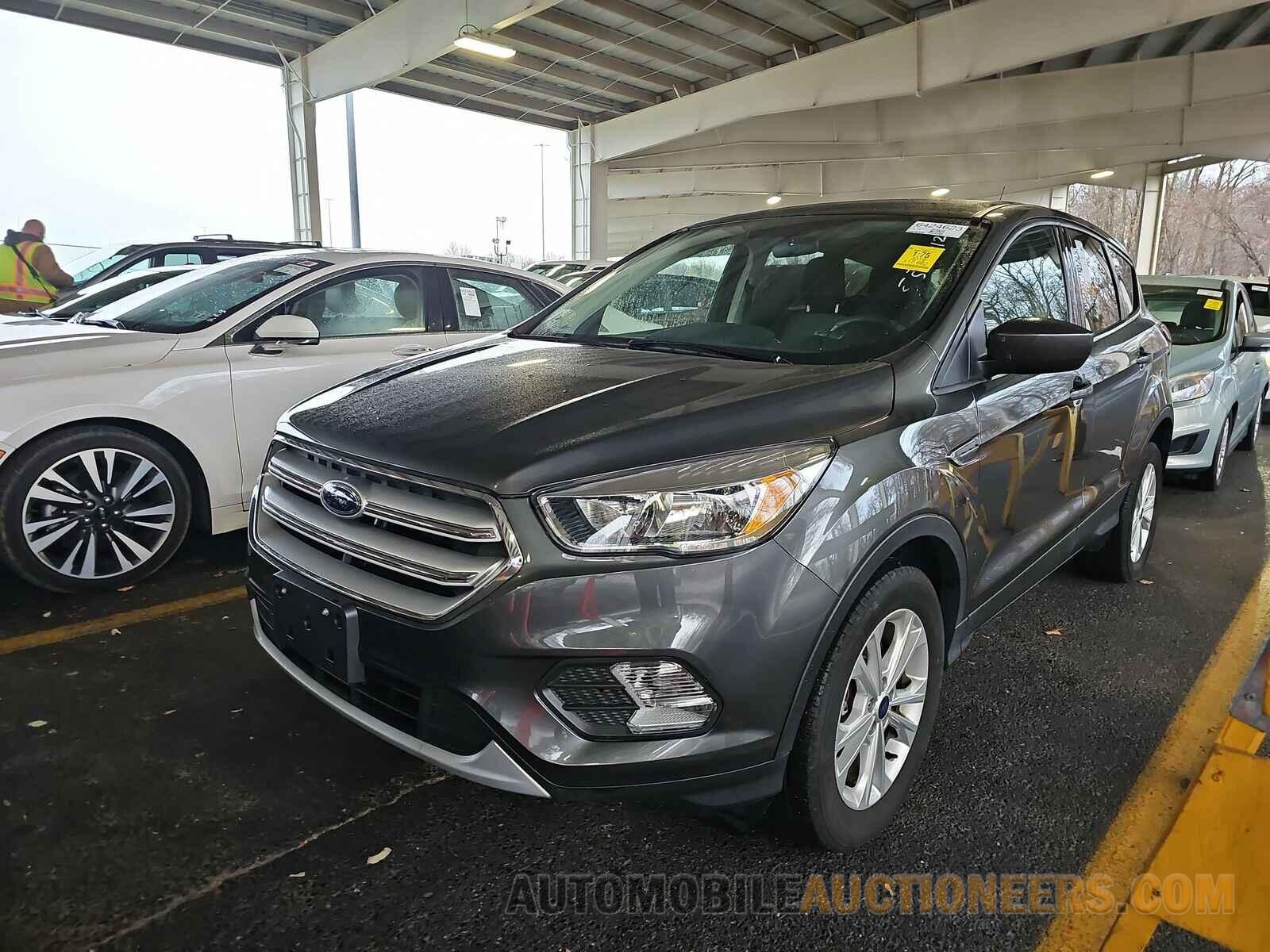 1FMCU9GD0KUA09240 Ford Escape 2019