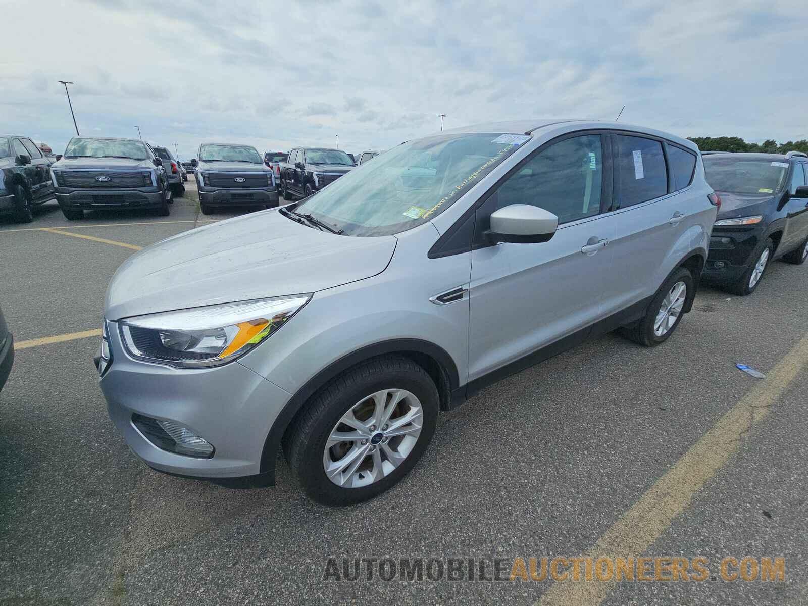 1FMCU9GD0KUA66117 Ford Escape 2019