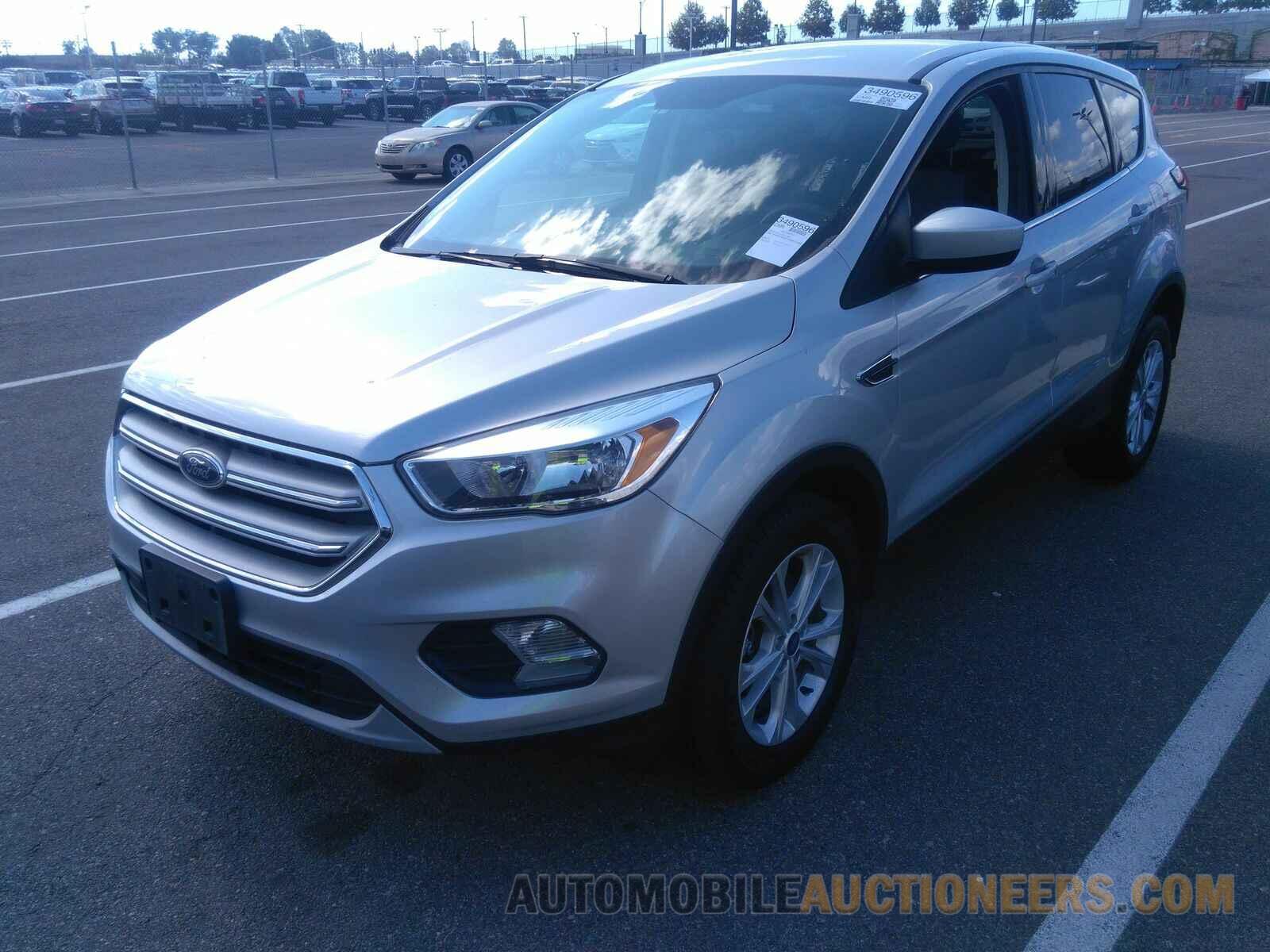 1FMCU9GD0KUB11556 Ford Escape 2019