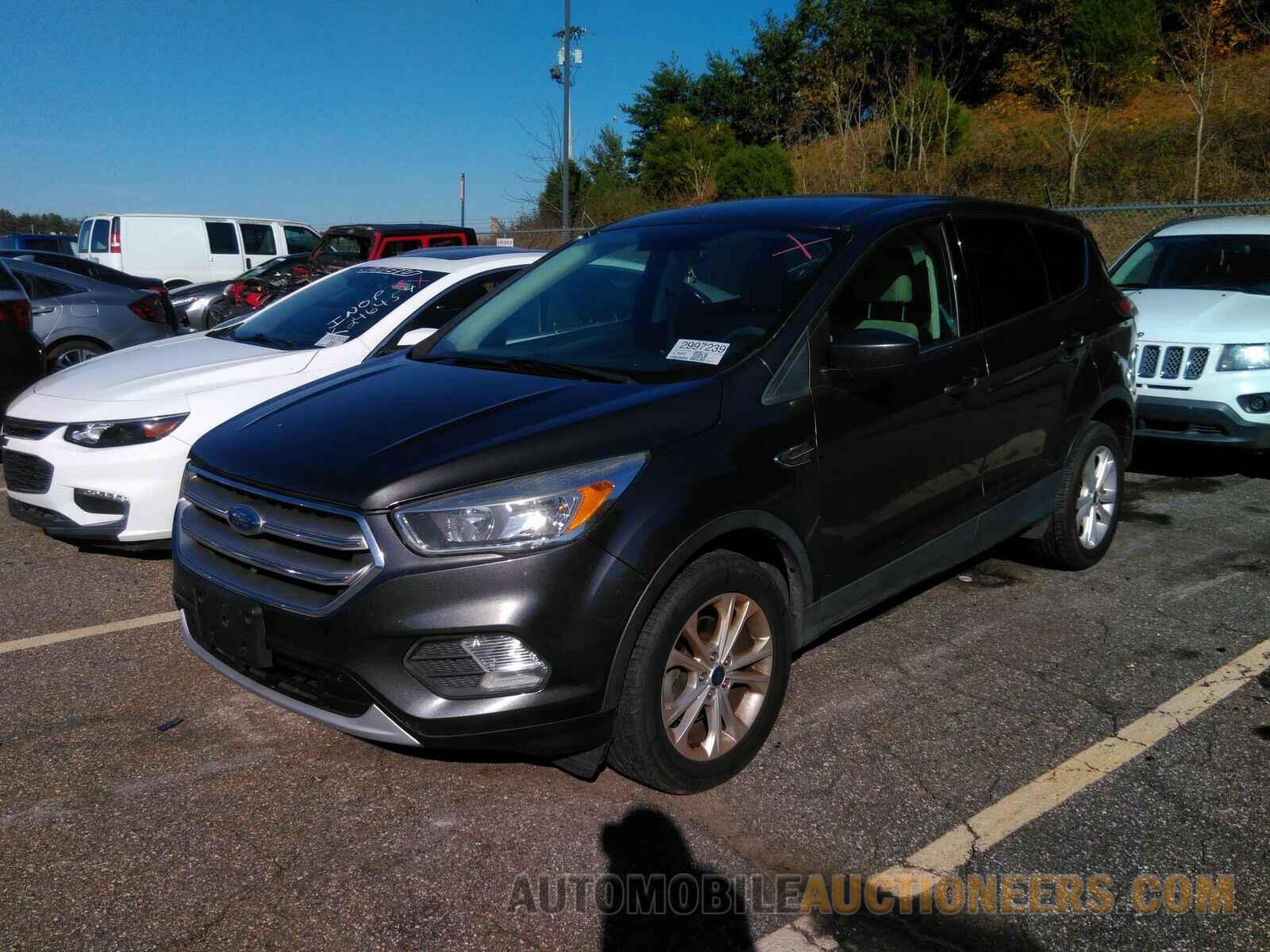 1FMCU9GD1HUB03149 Ford Escape 2017