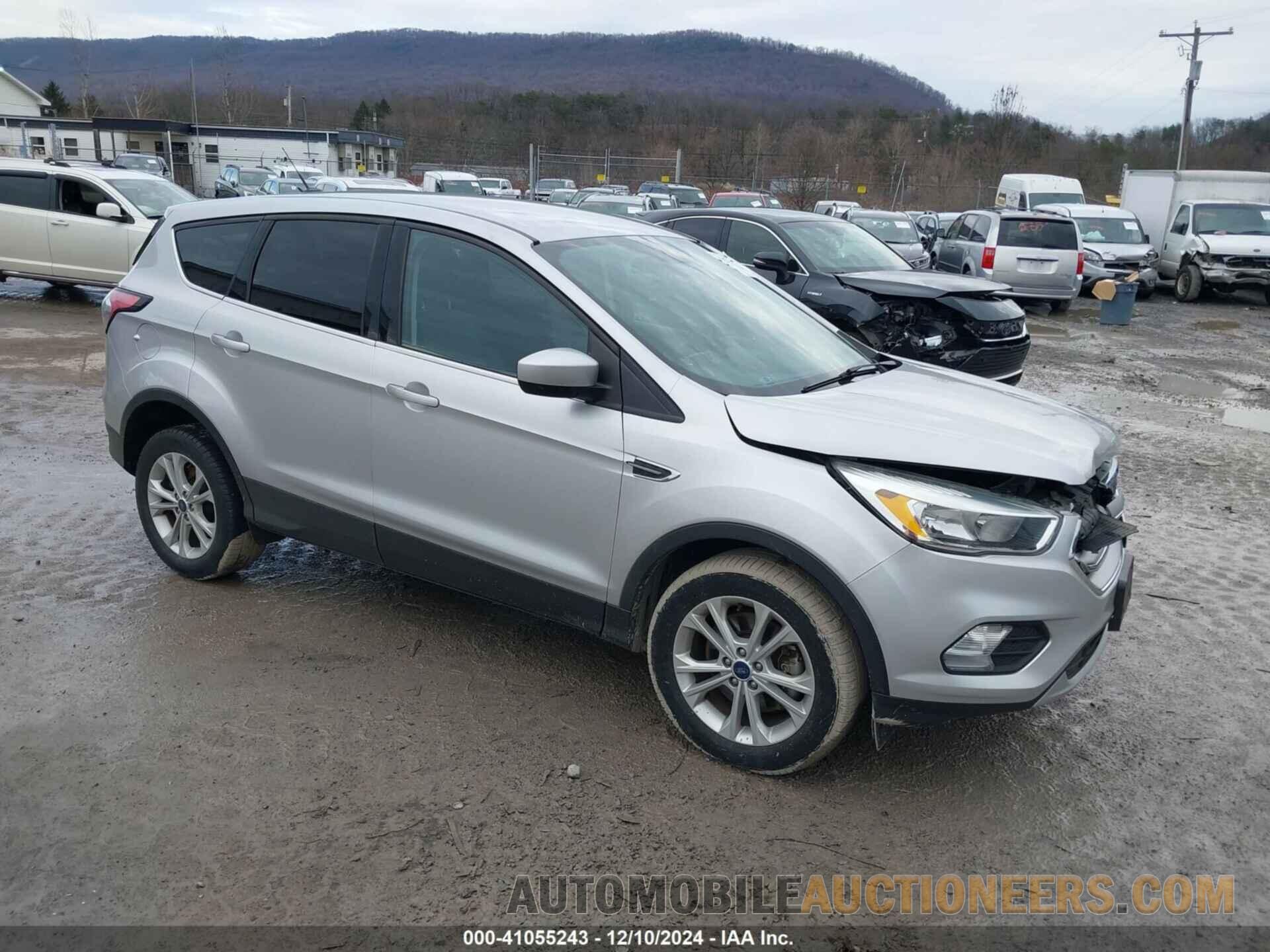 1FMCU9GD1HUC06104 FORD ESCAPE 2017