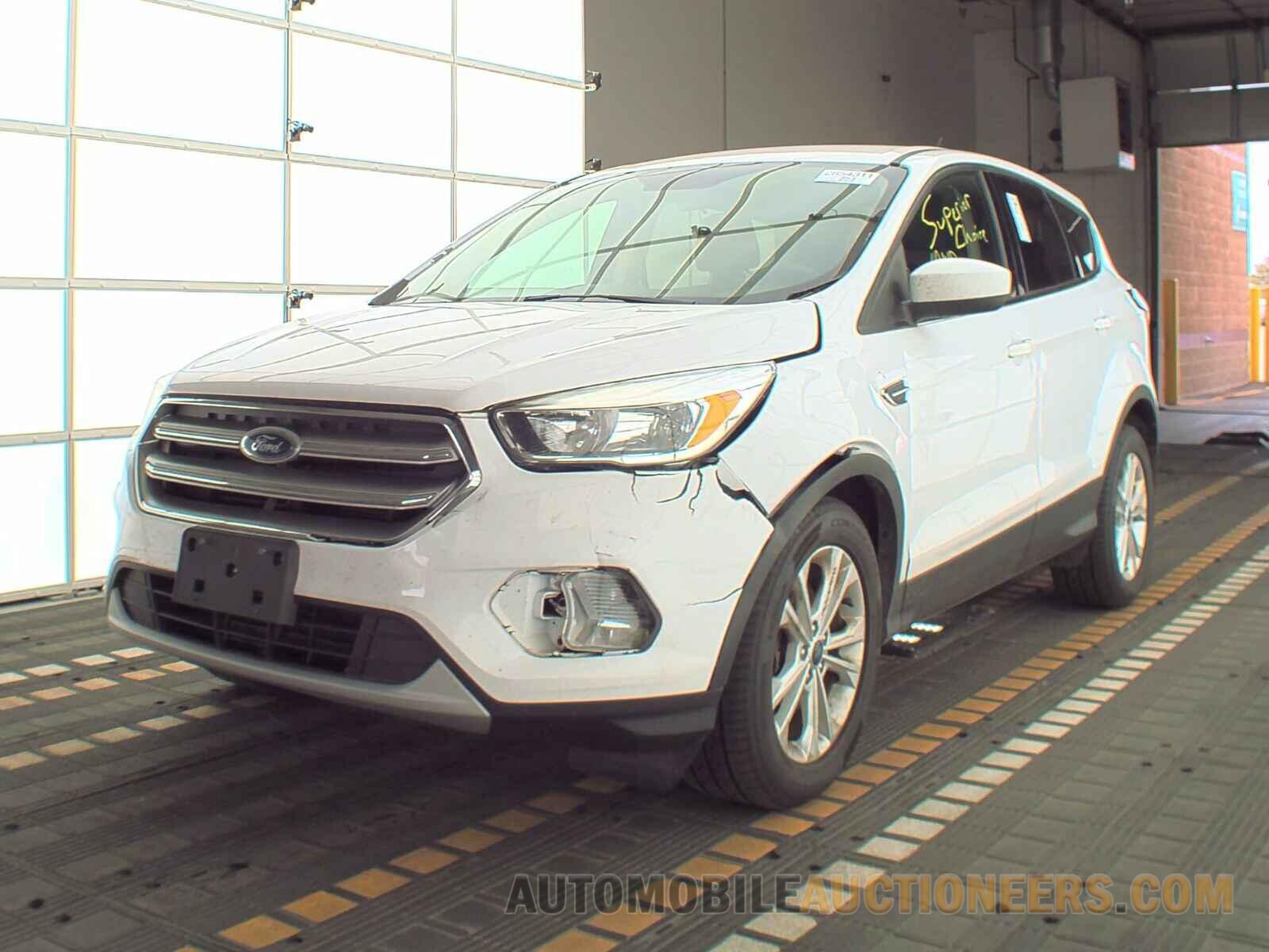 1FMCU9GD1HUE48908 Ford Escape 2017