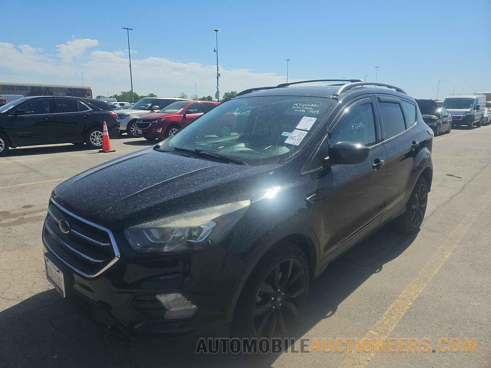 1FMCU9GD2HUA76494 Ford Escape 2017