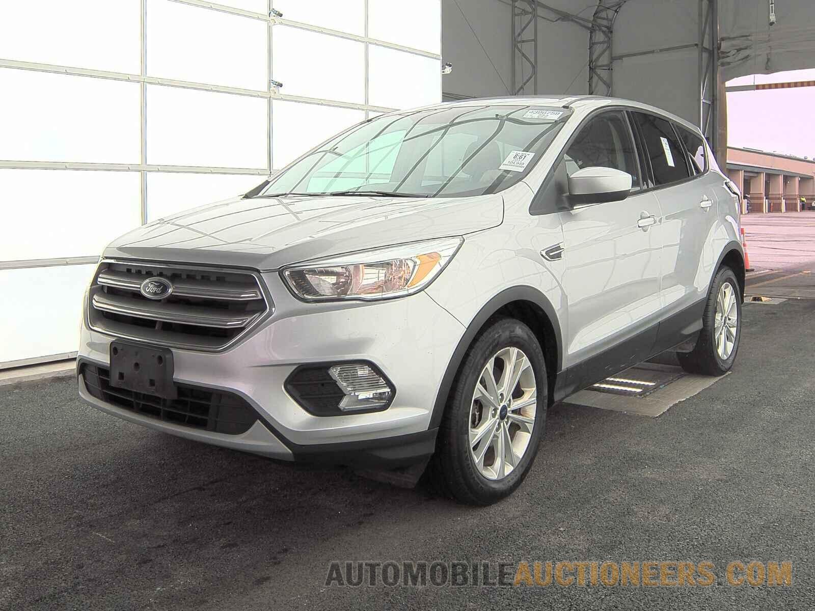 1FMCU9GD2HUB57723 Ford Escape 2017