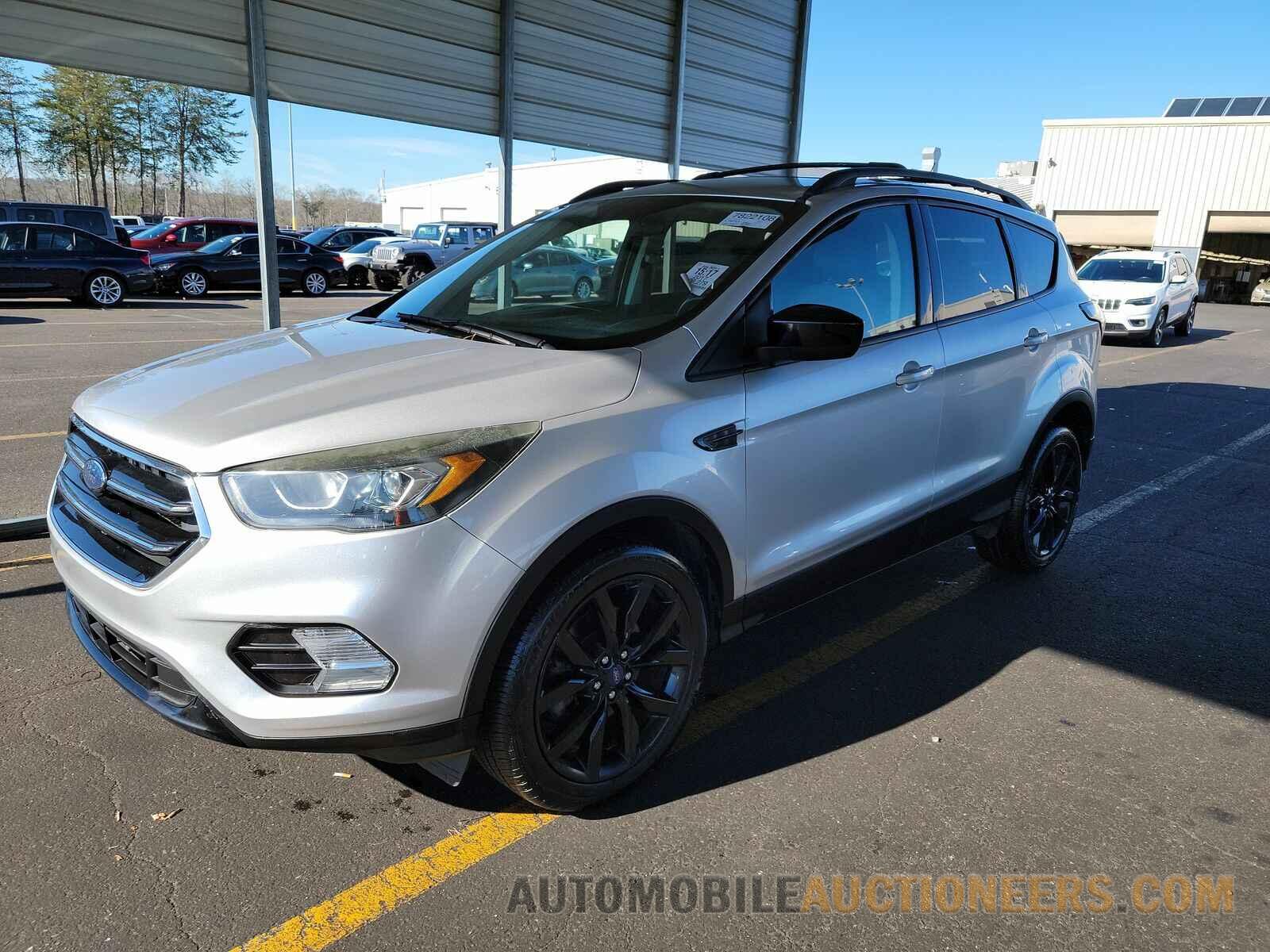 1FMCU9GD2HUD47523 Ford Escape 2017