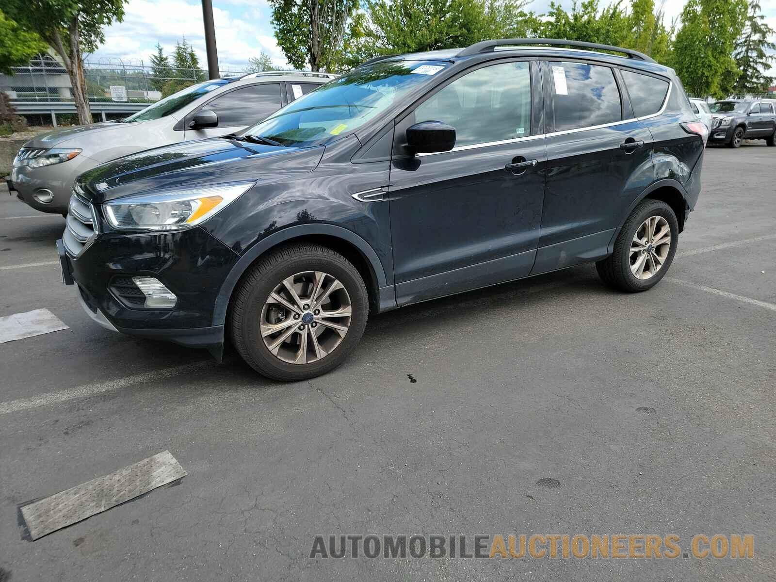 1FMCU9GD2JUA87145 Ford Escape 2018