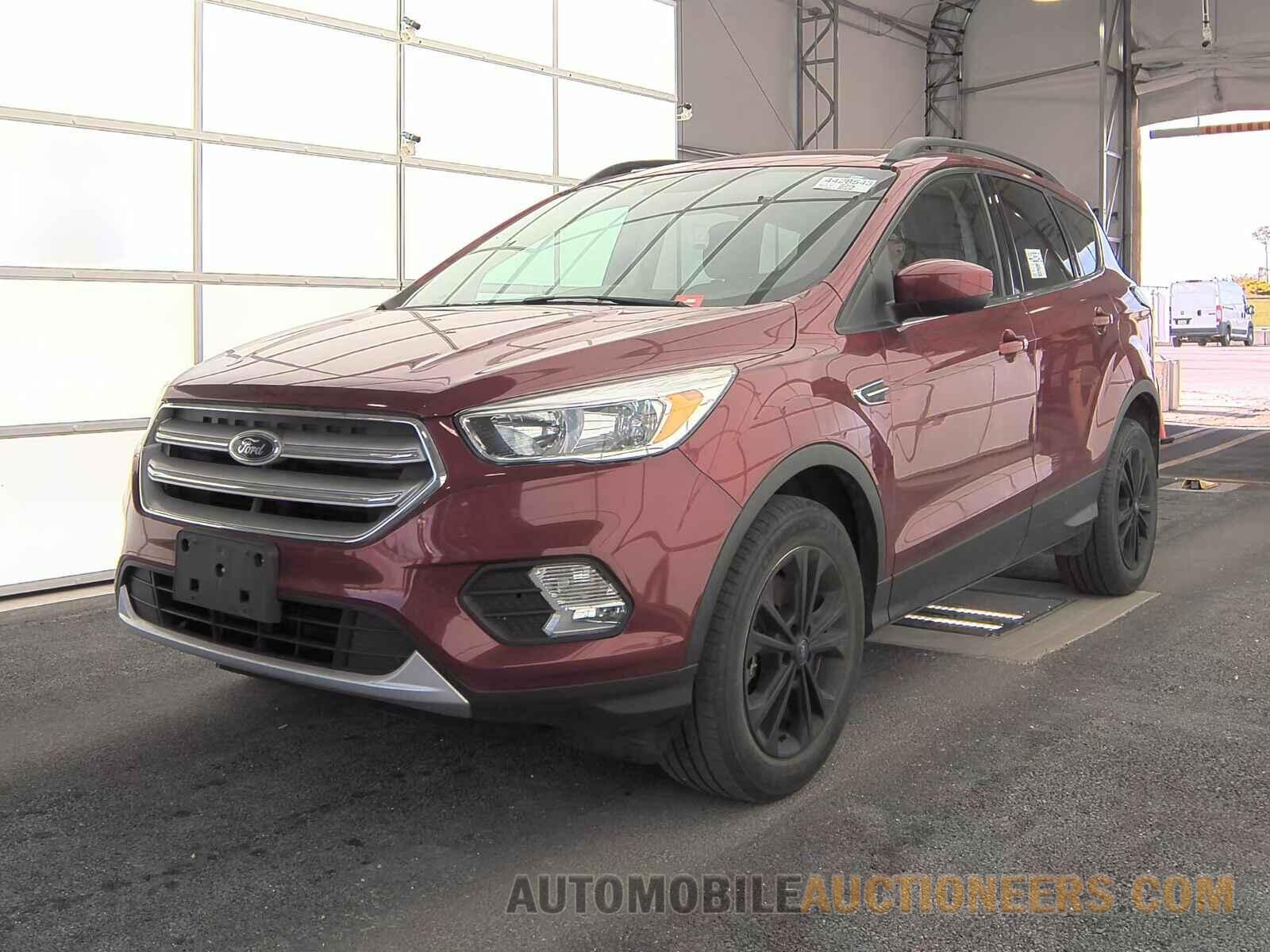 1FMCU9GD2JUB82160 Ford Escape 2018