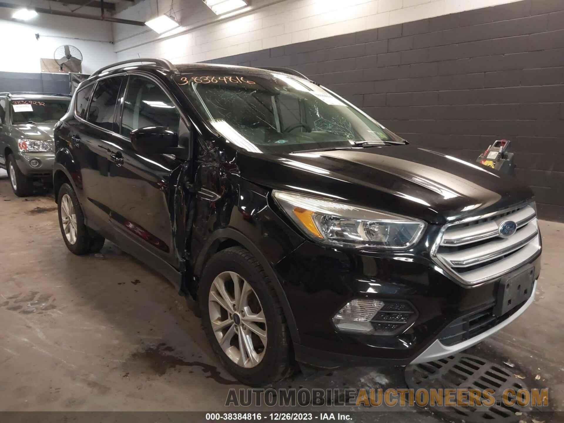 1FMCU9GD2JUC43815 FORD ESCAPE 2018