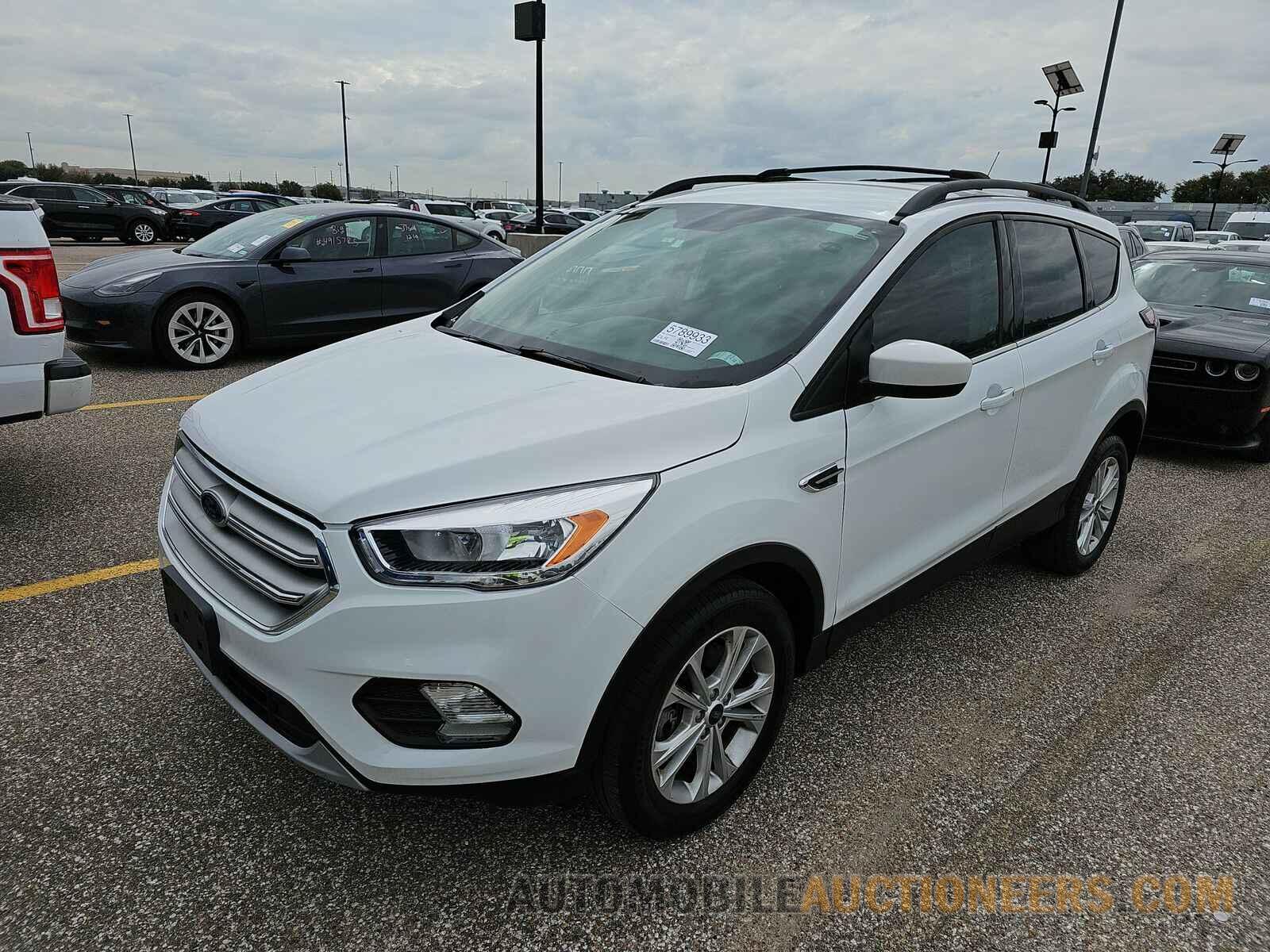 1FMCU9GD2JUD40528 Ford Escape 2018