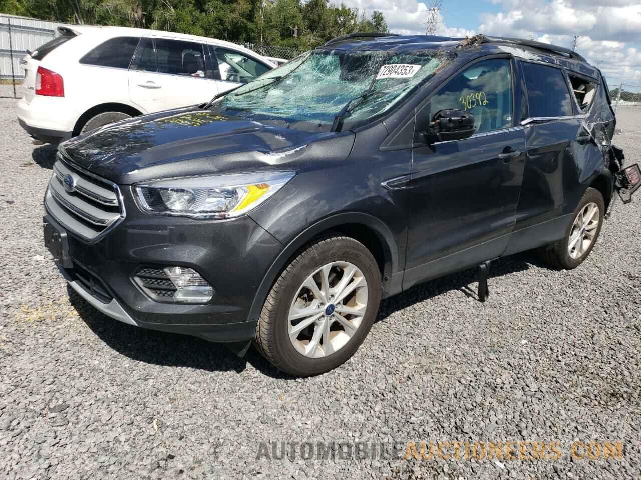 1FMCU9GD2JUD56261 FORD ESCAPE 2018