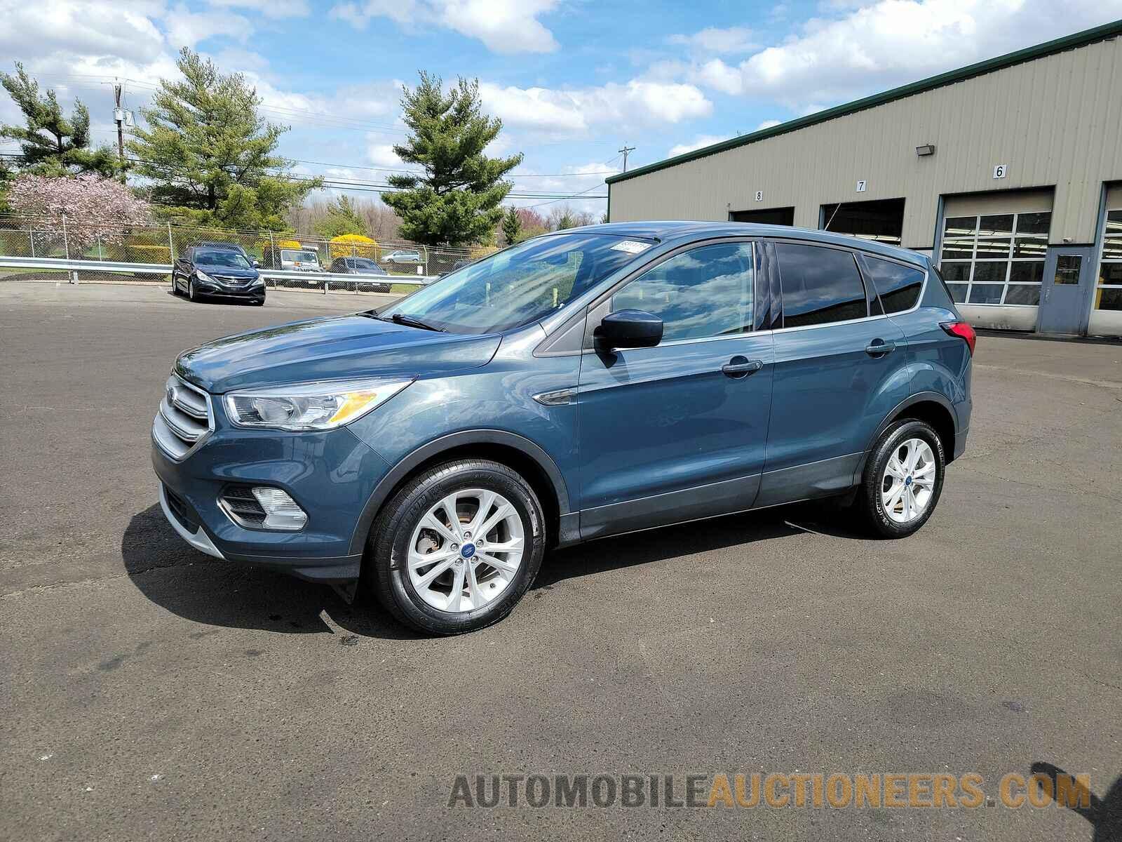 1FMCU9GD2KUA65440 Ford Escape 2019