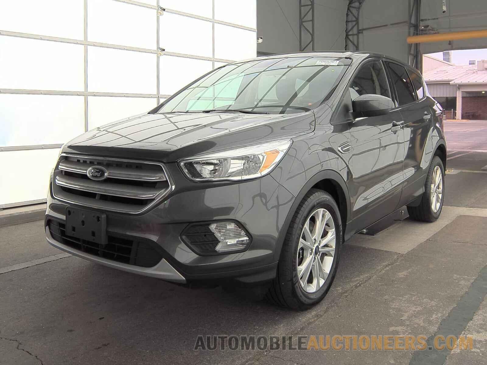 1FMCU9GD2KUA94307 Ford Escape 2019