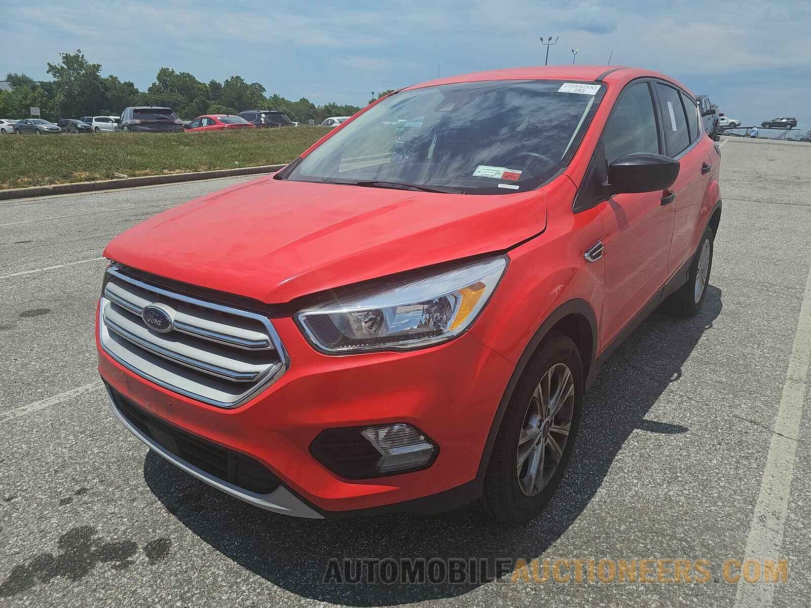 1FMCU9GD2KUC36767 Ford Escape 2019