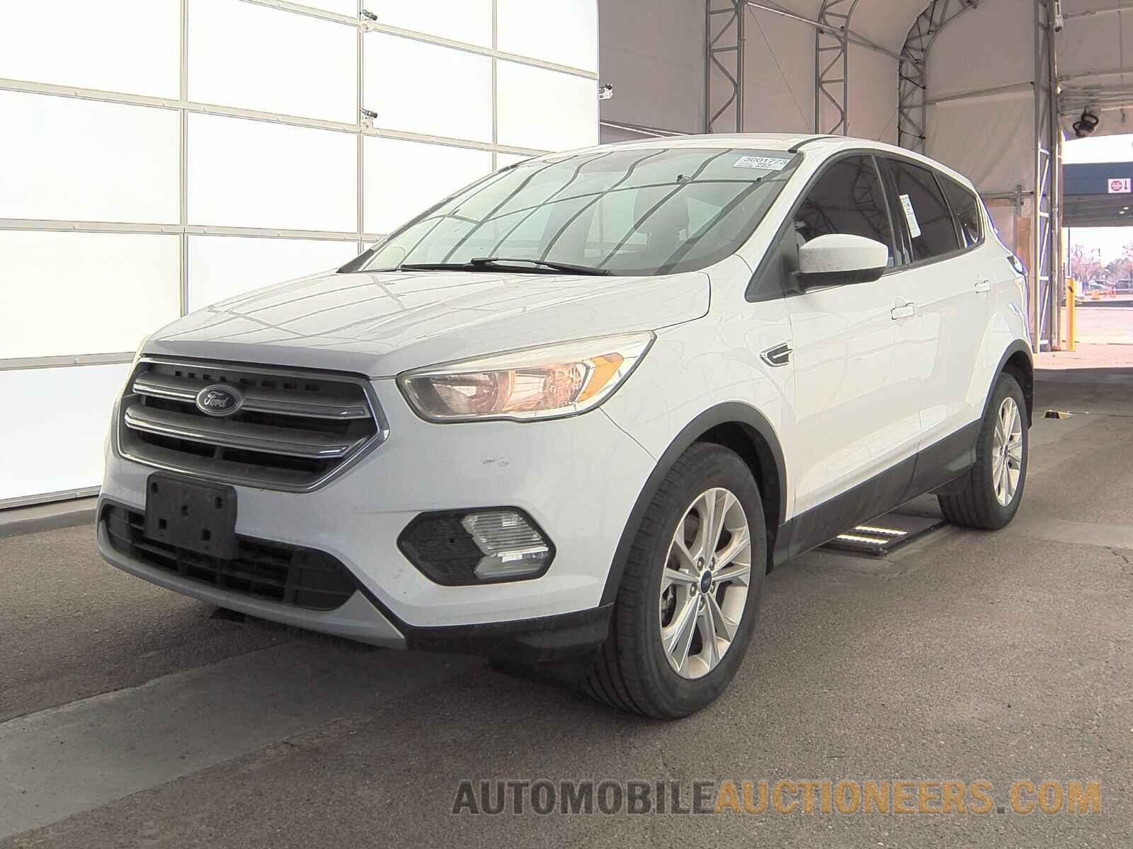 1FMCU9GD3HUA62216 Ford Escape 2017