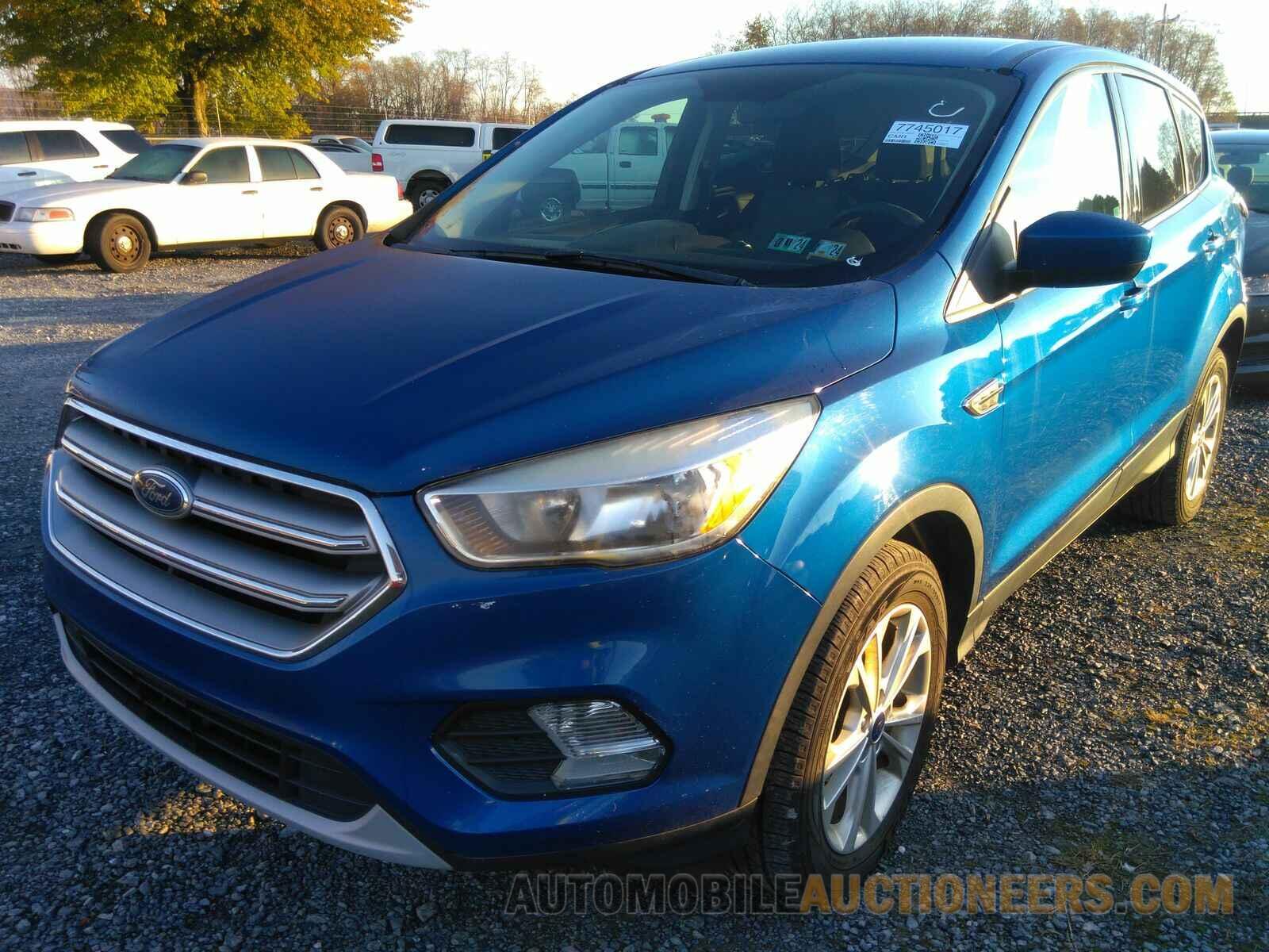 1FMCU9GD3HUE17532 Ford Escape 2017