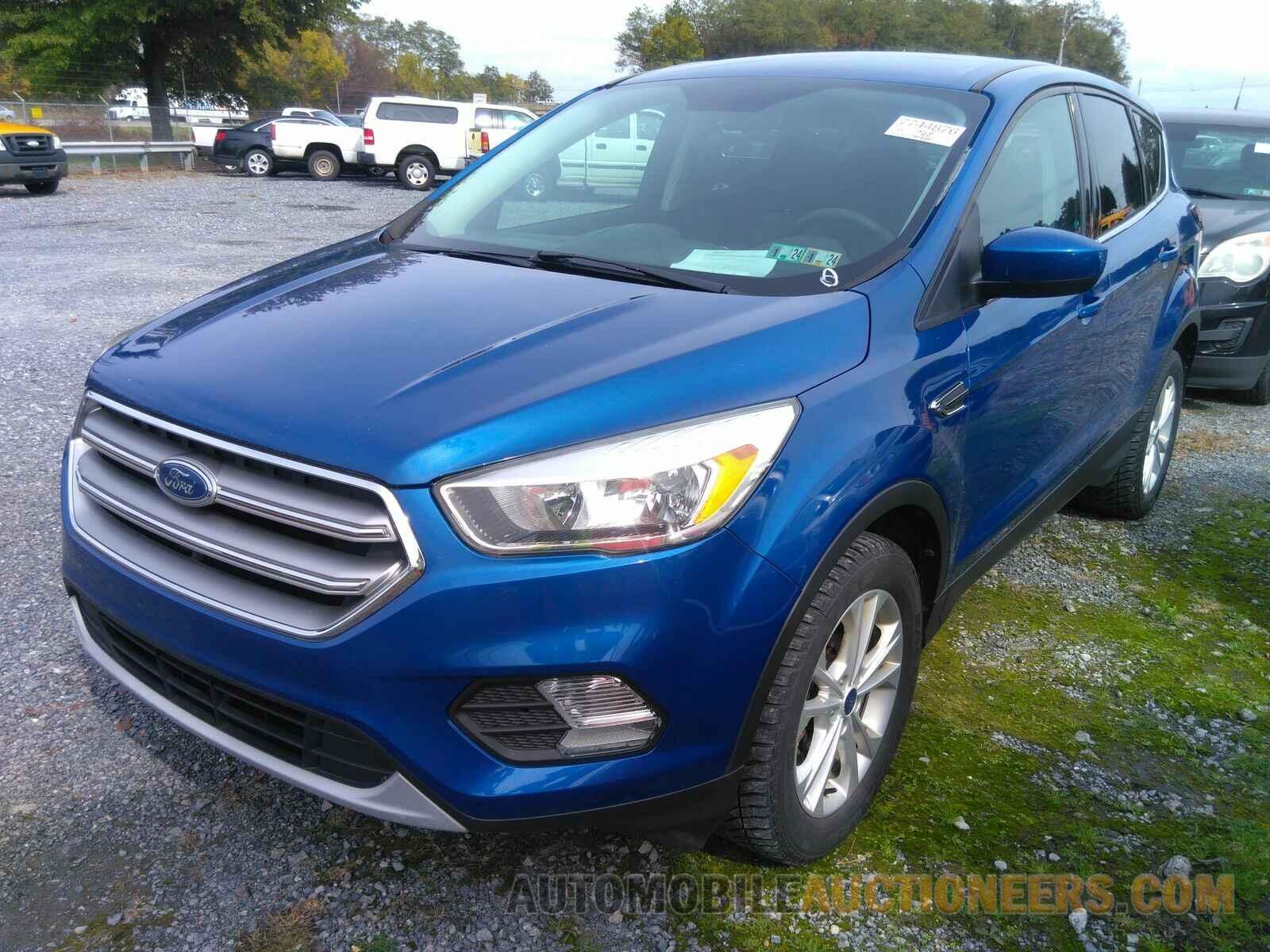 1FMCU9GD3HUE55942 Ford Escape 2017