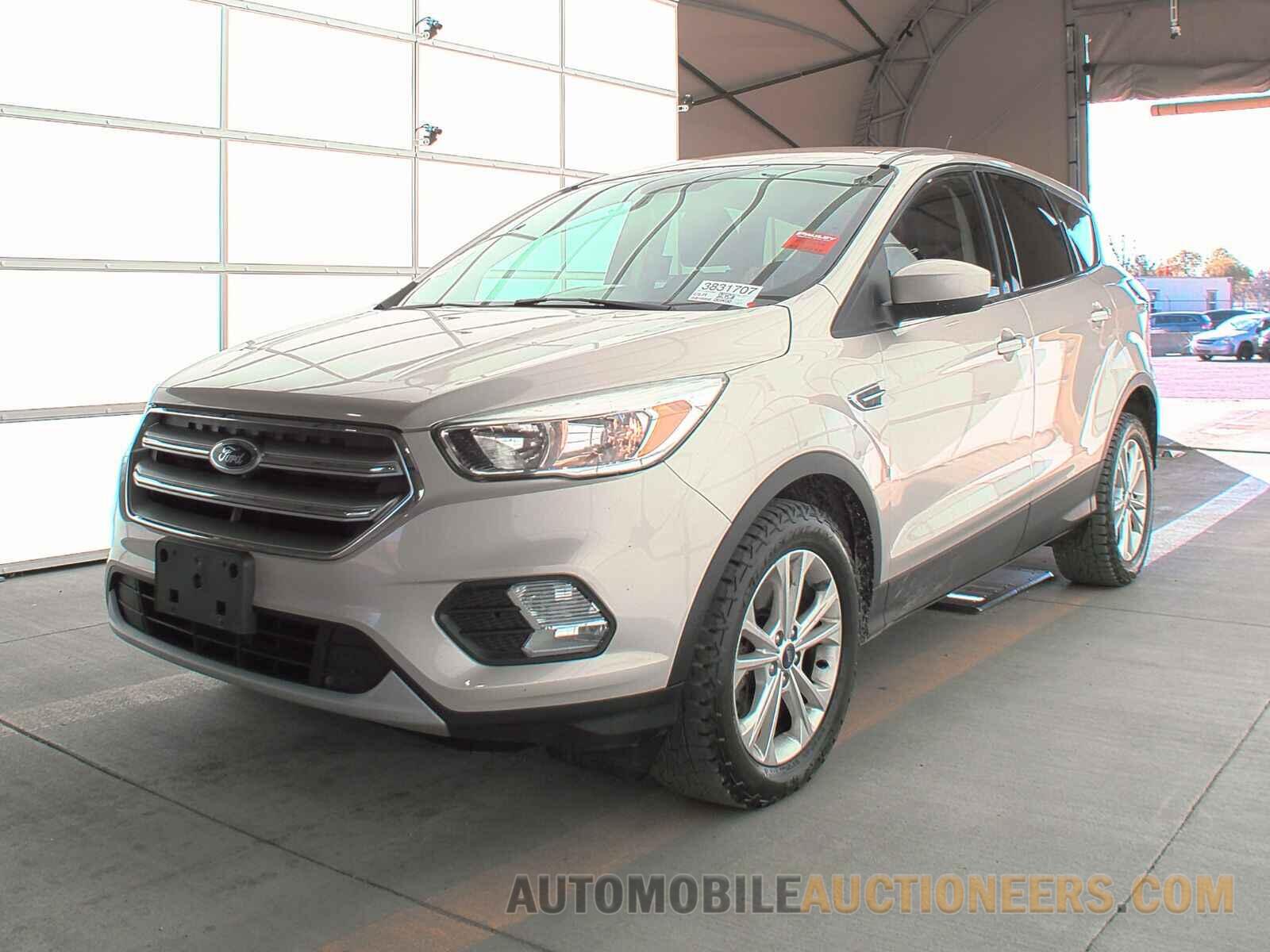 1FMCU9GD4HUE50264 Ford Escape 2017