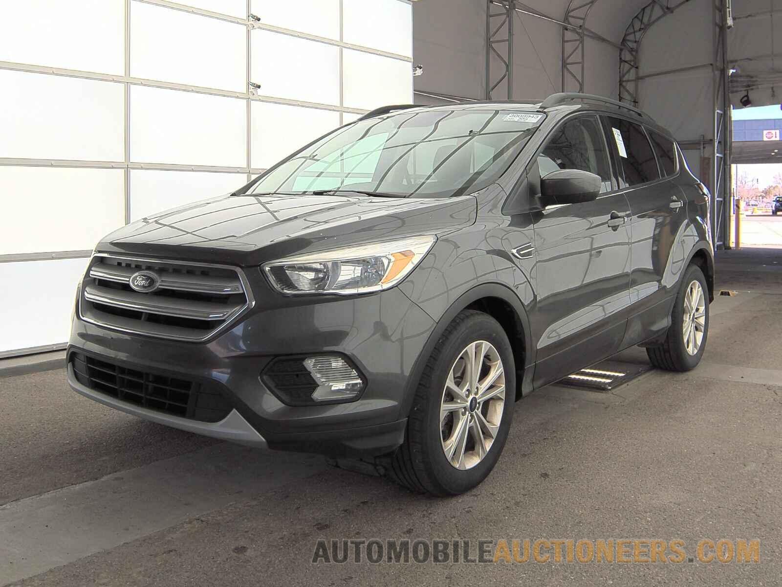 1FMCU9GD4JUB82662 Ford Escape 2018