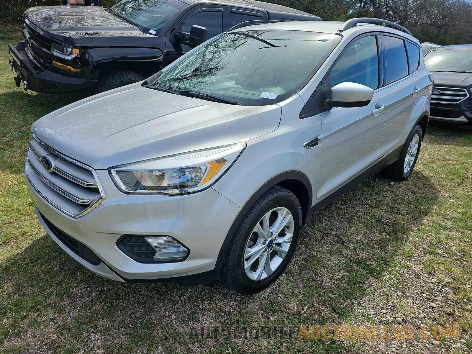 1FMCU9GD4JUD07451 Ford Escape 2018