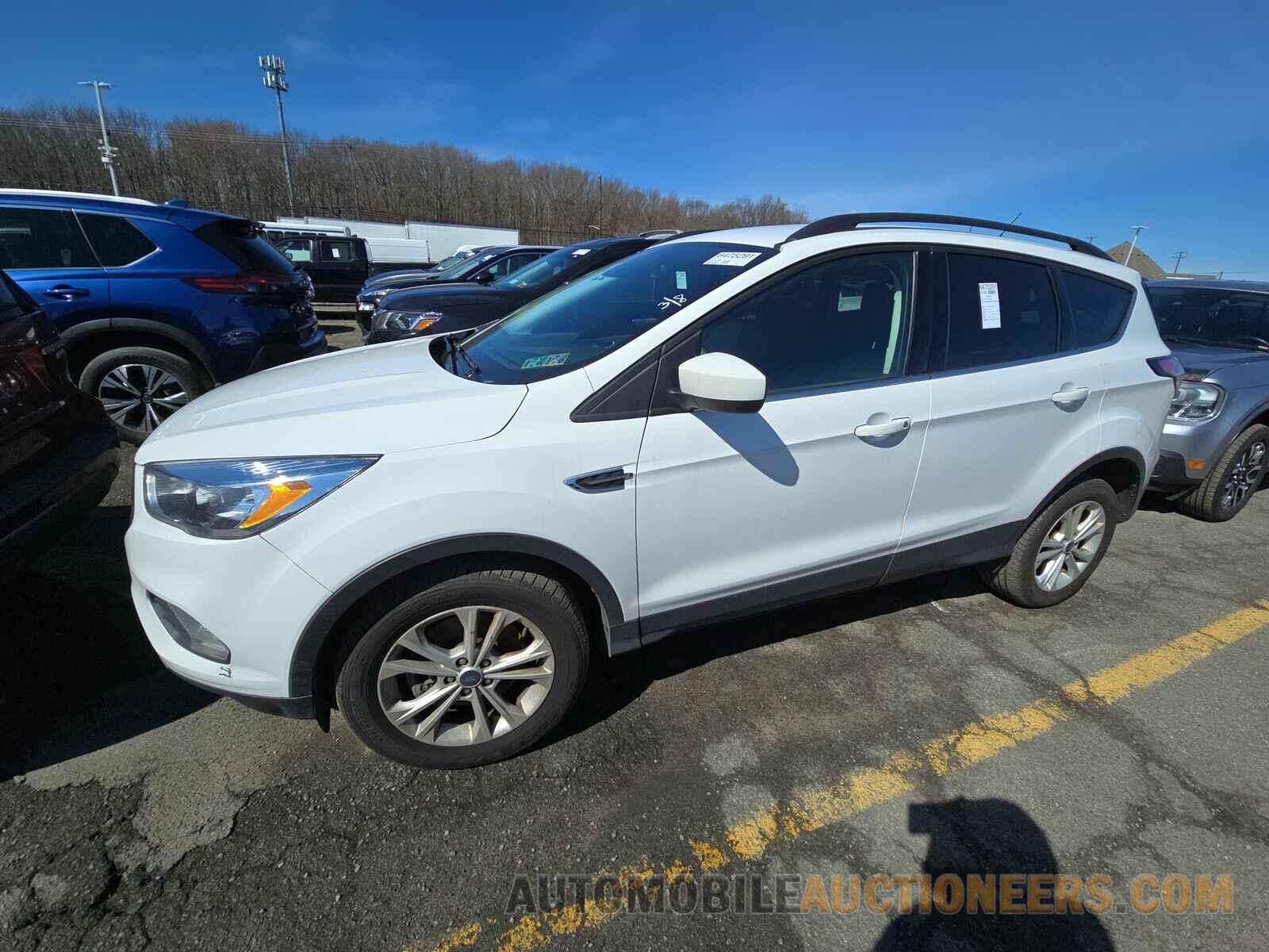 1FMCU9GD4JUD60845 Ford Escape 2018