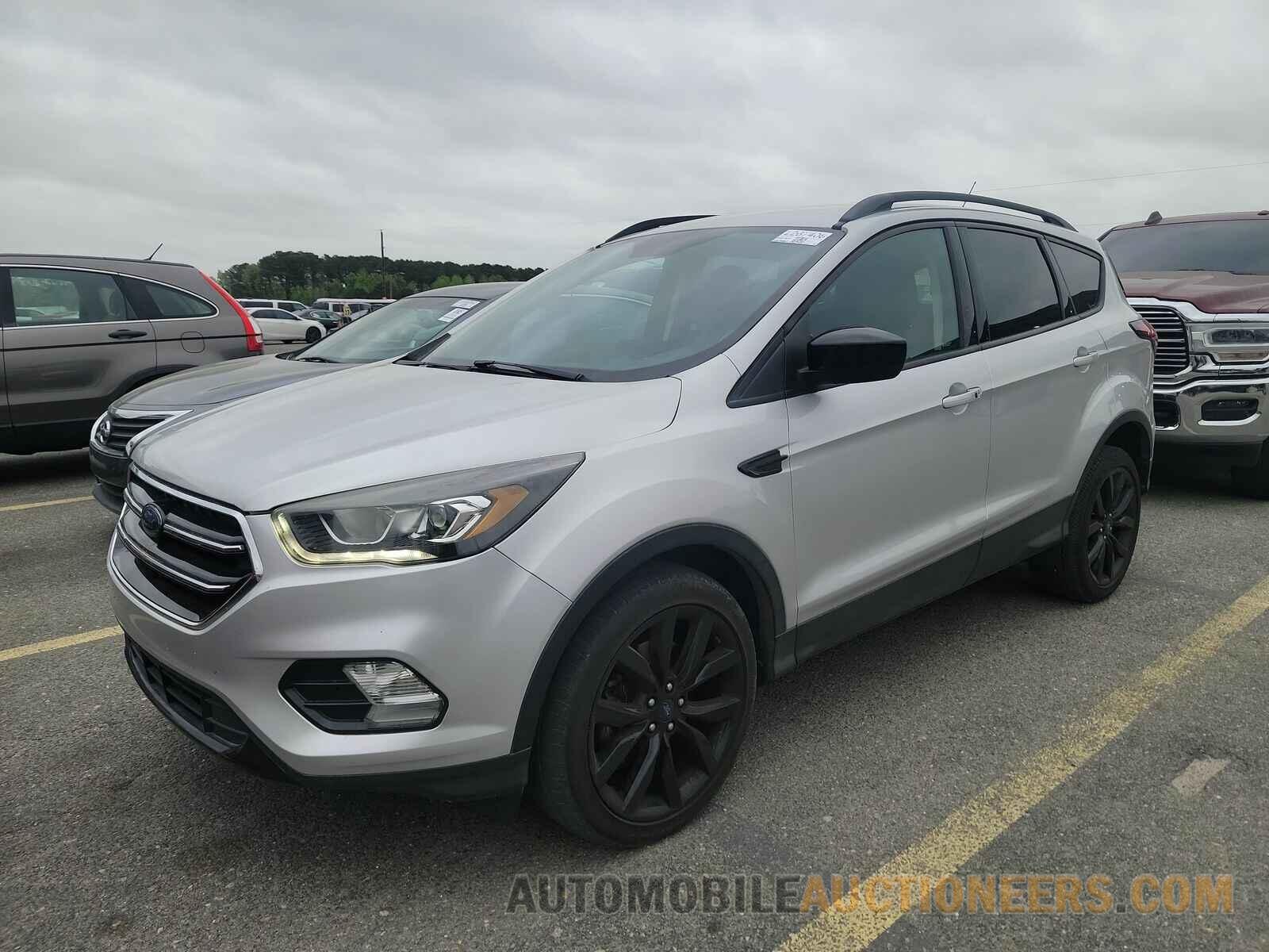 1FMCU9GD4KUA07863 Ford Escape 2019