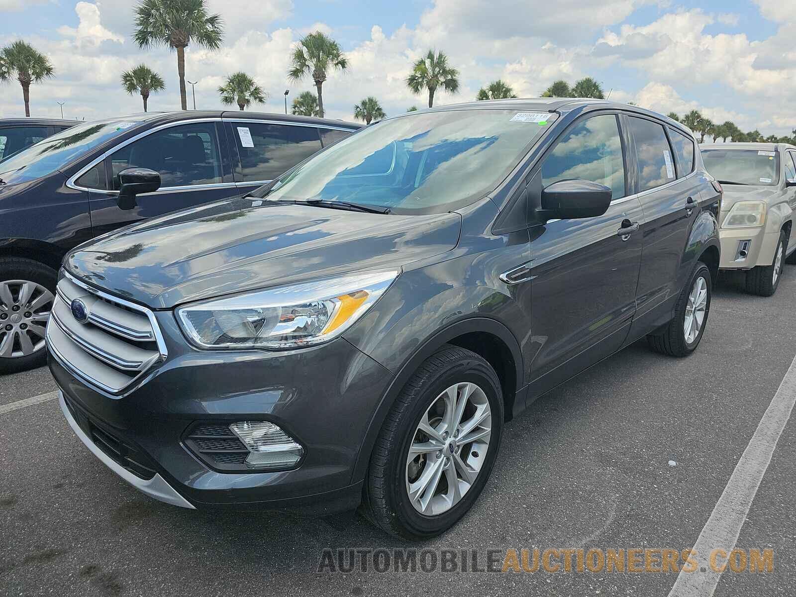 1FMCU9GD4KUA16370 Ford Escape 2019