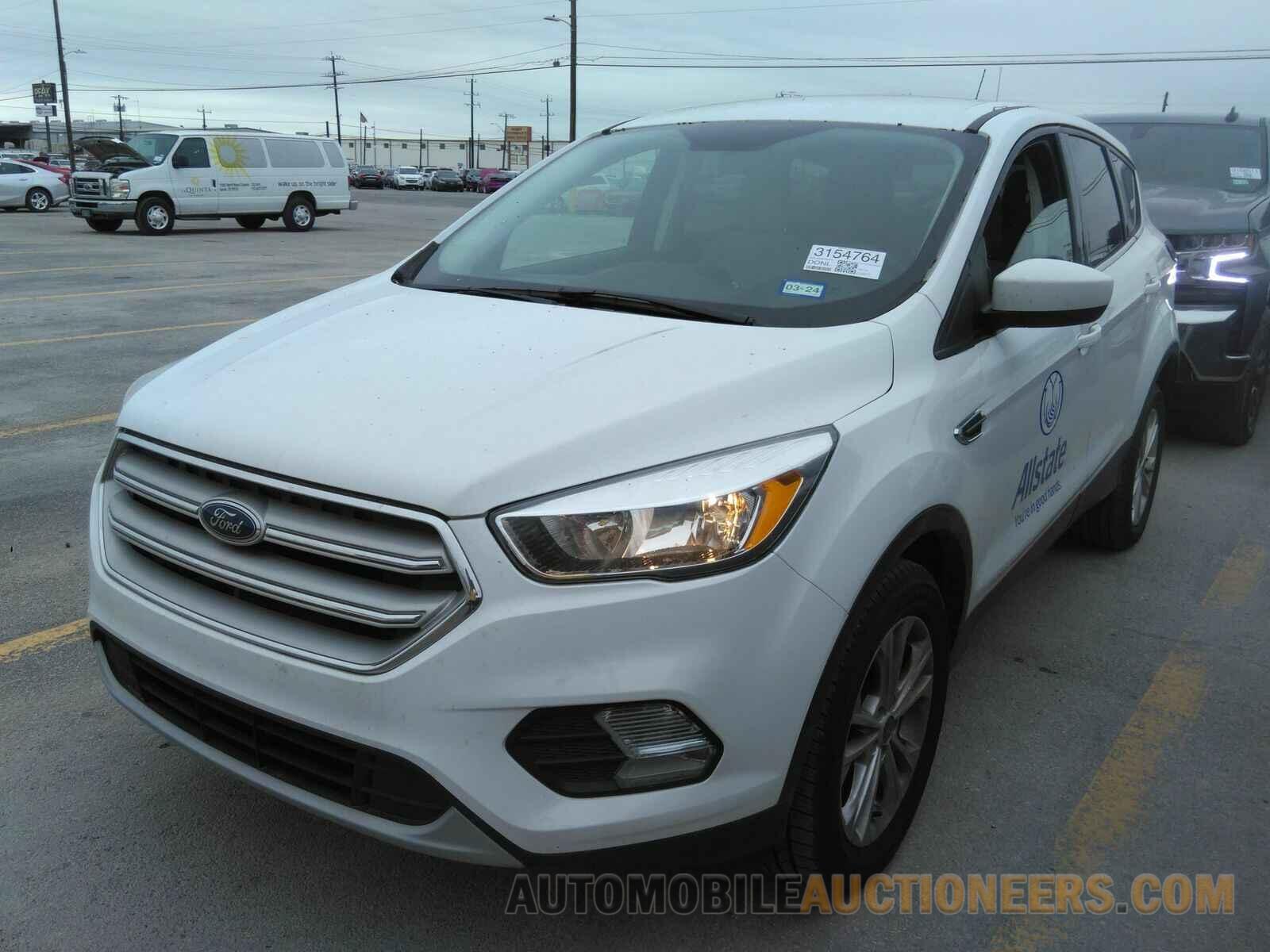 1FMCU9GD4KUA25604 Ford Escape 2019