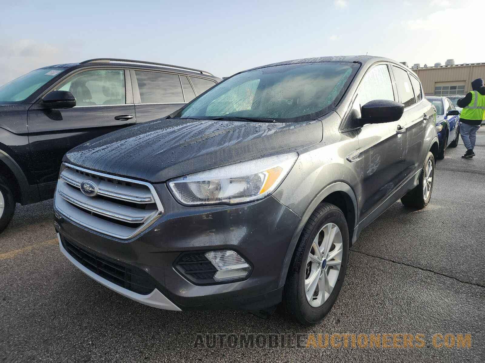 1FMCU9GD4KUA52317 Ford Escape 2019