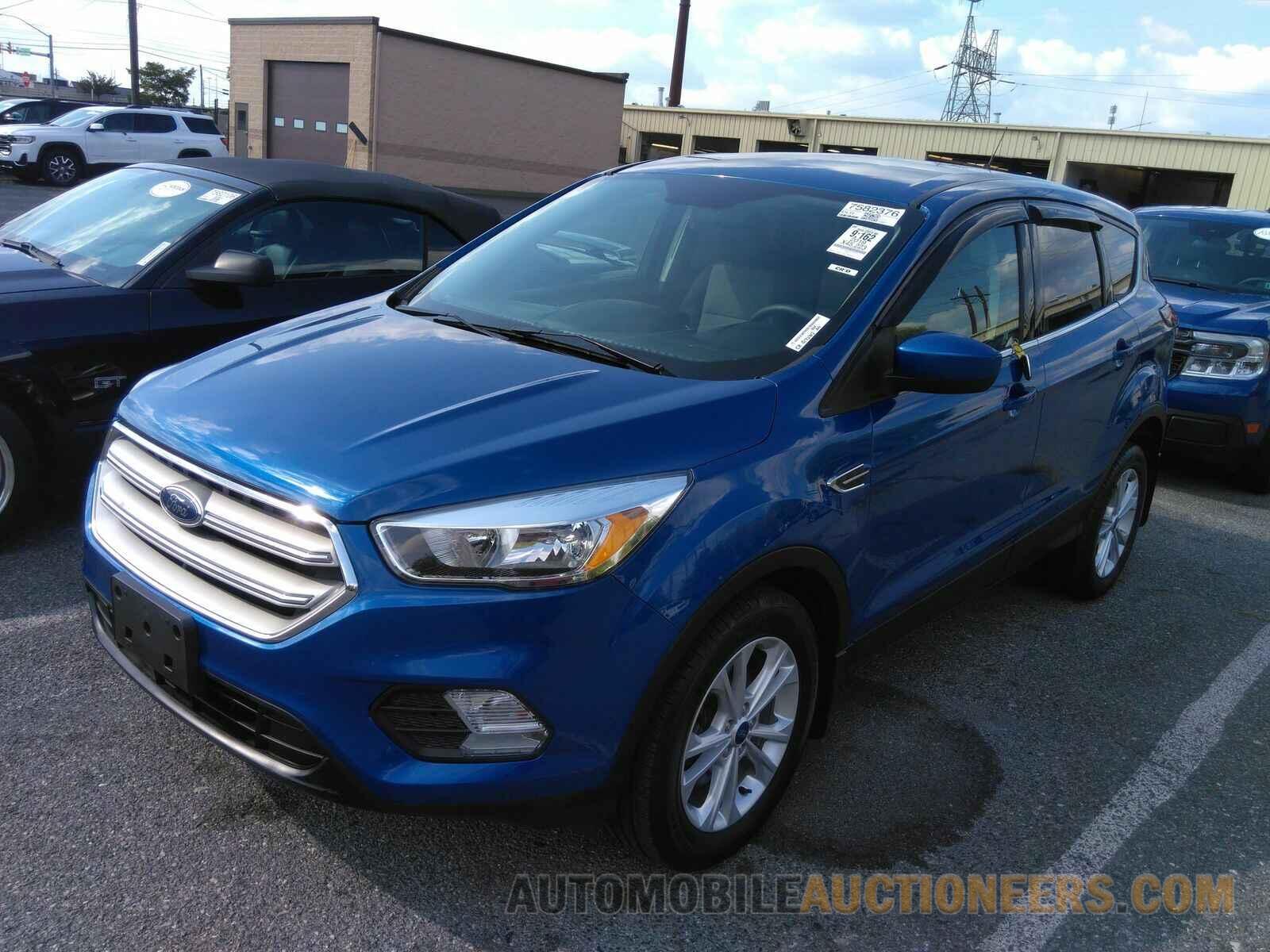 1FMCU9GD4KUA93594 Ford Escape 2019