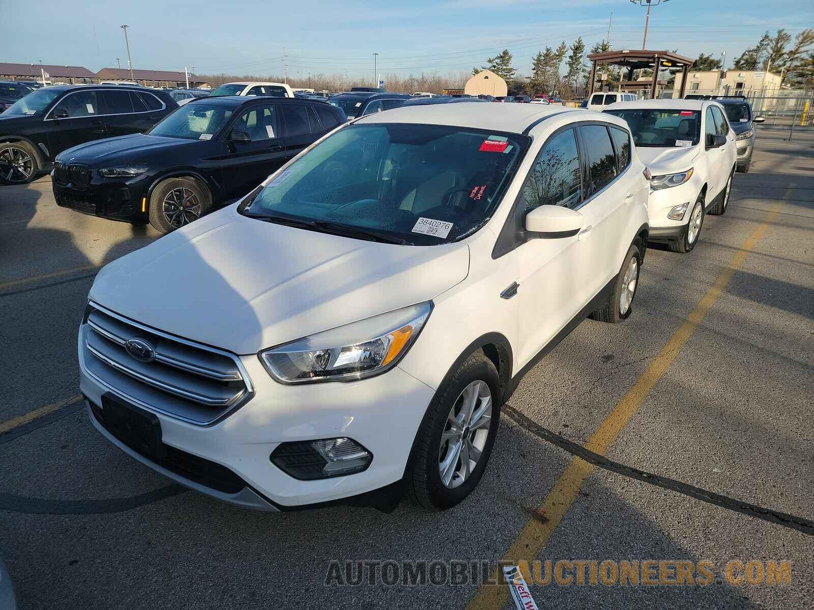 1FMCU9GD5HUA69782 Ford Escape 2017