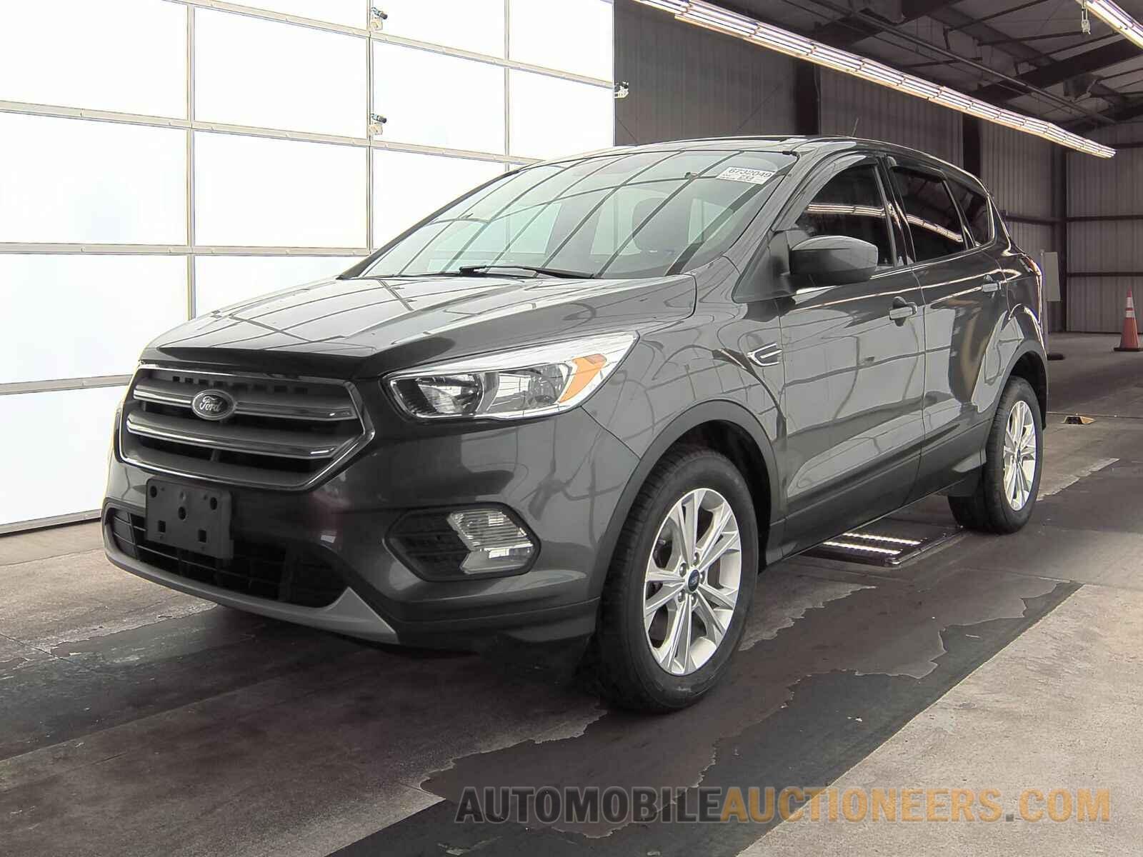 1FMCU9GD5KUA14496 Ford Escape 2019