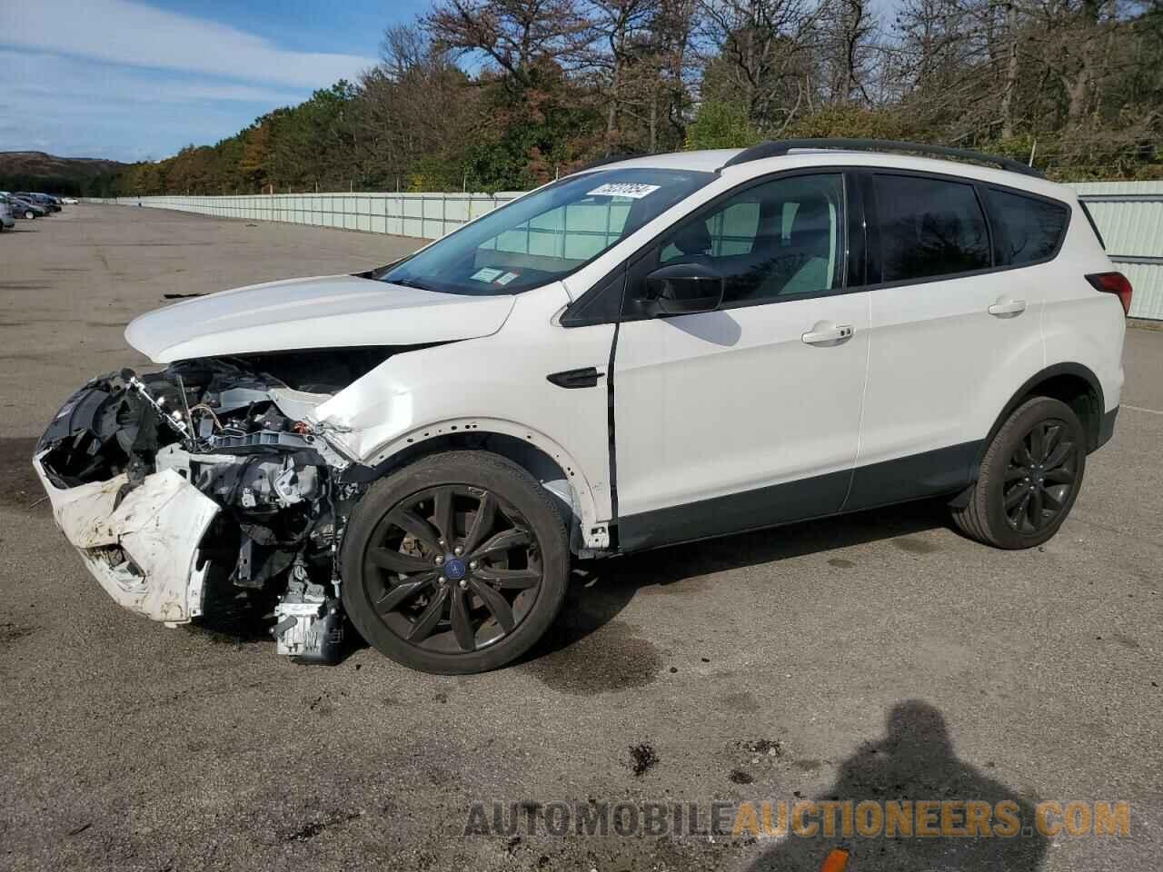 1FMCU9GD5KUC17954 FORD ESCAPE 2019