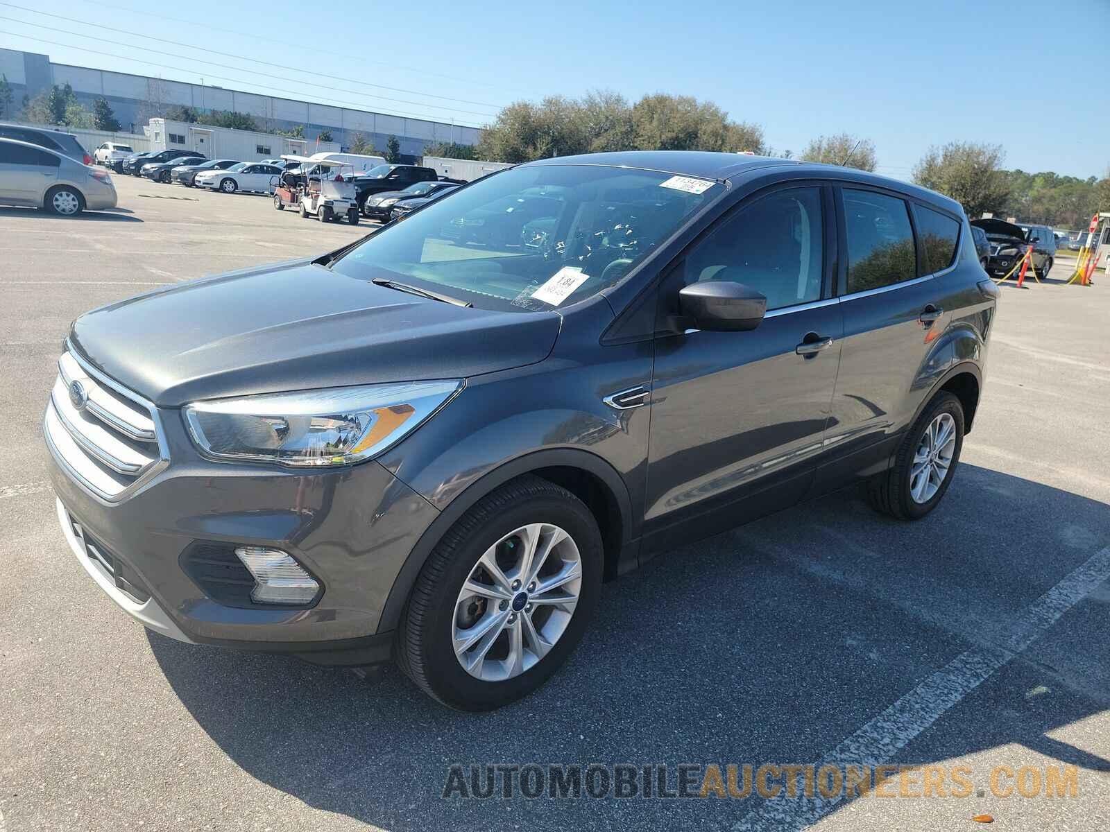 1FMCU9GD6HUB40536 Ford Escape 2017