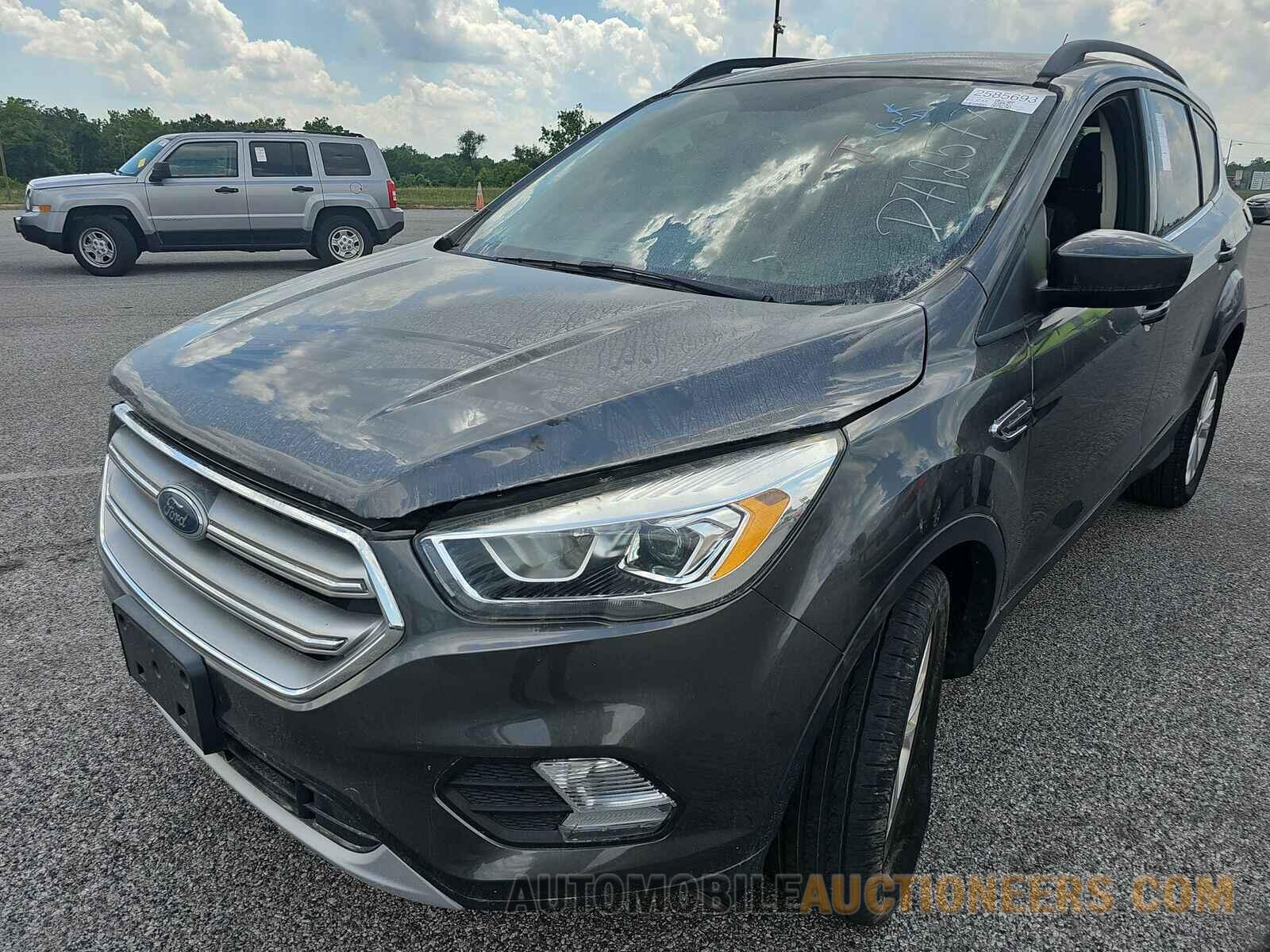 1FMCU9GD6HUD71257 Ford Escape 2017