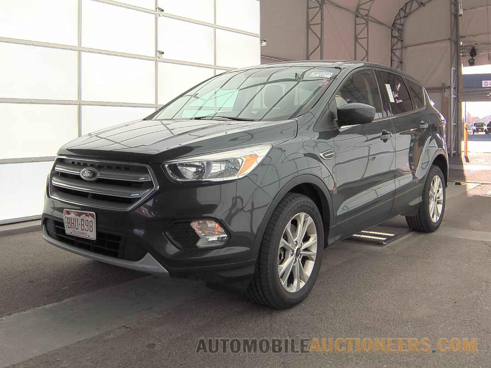 1FMCU9GD6KUA40735 Ford Escape 2019